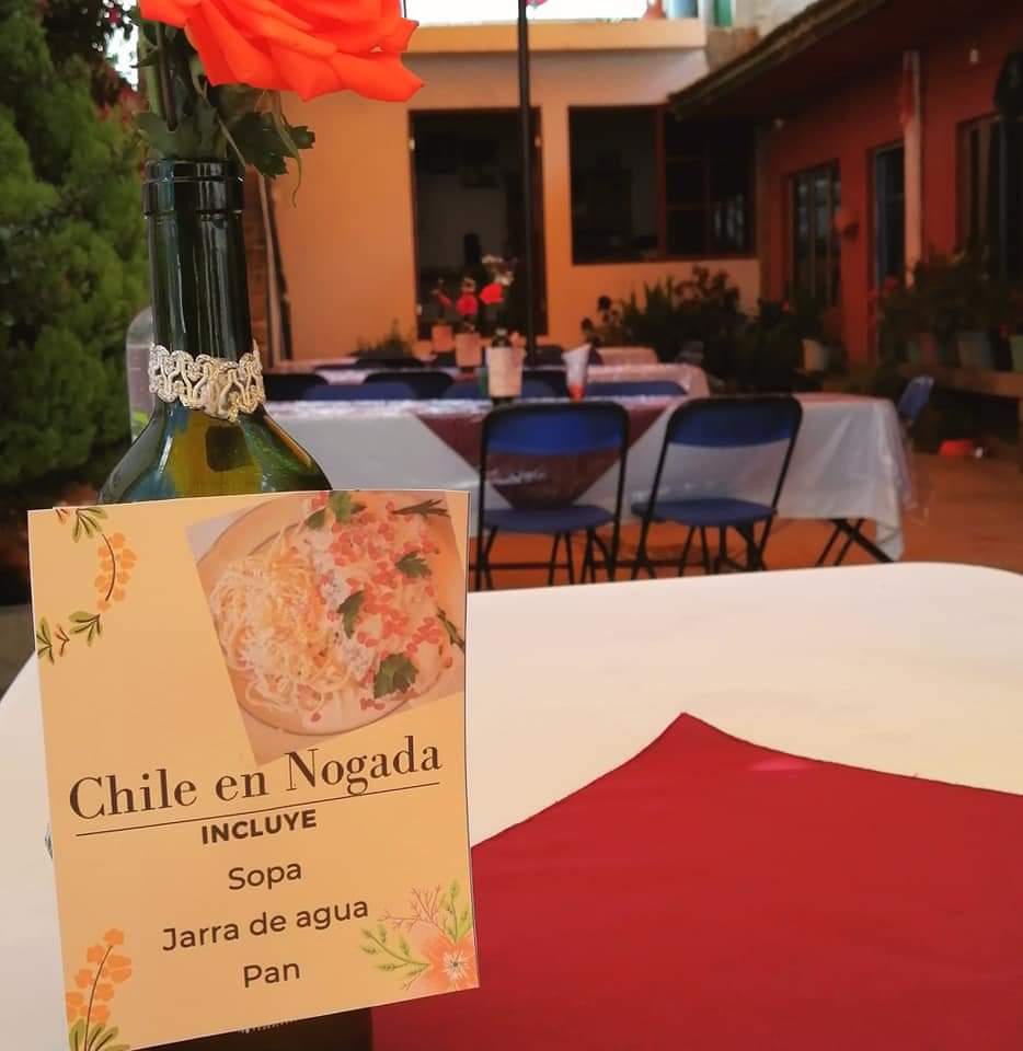 Chiles en nogada Don Nachito image 2