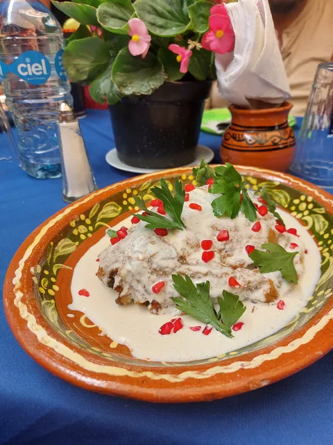 Chiles en nogada Don Nachito image 3
