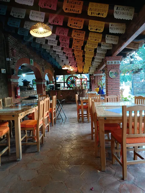 Metate y Mezcal Cocina Tradicional image 5