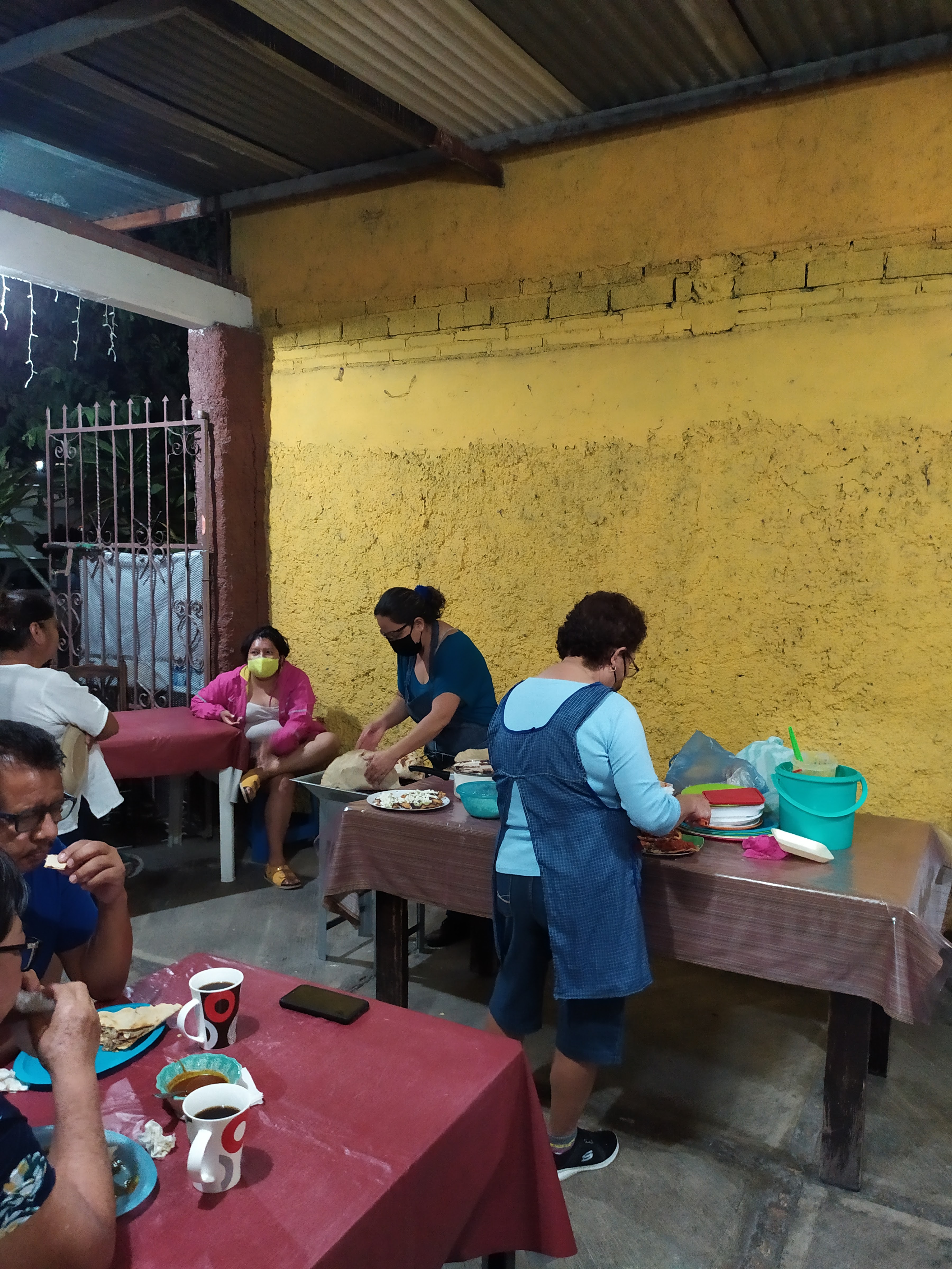 Quesadillas, Tlayudas y Tostadas "Doña Elo" image 4