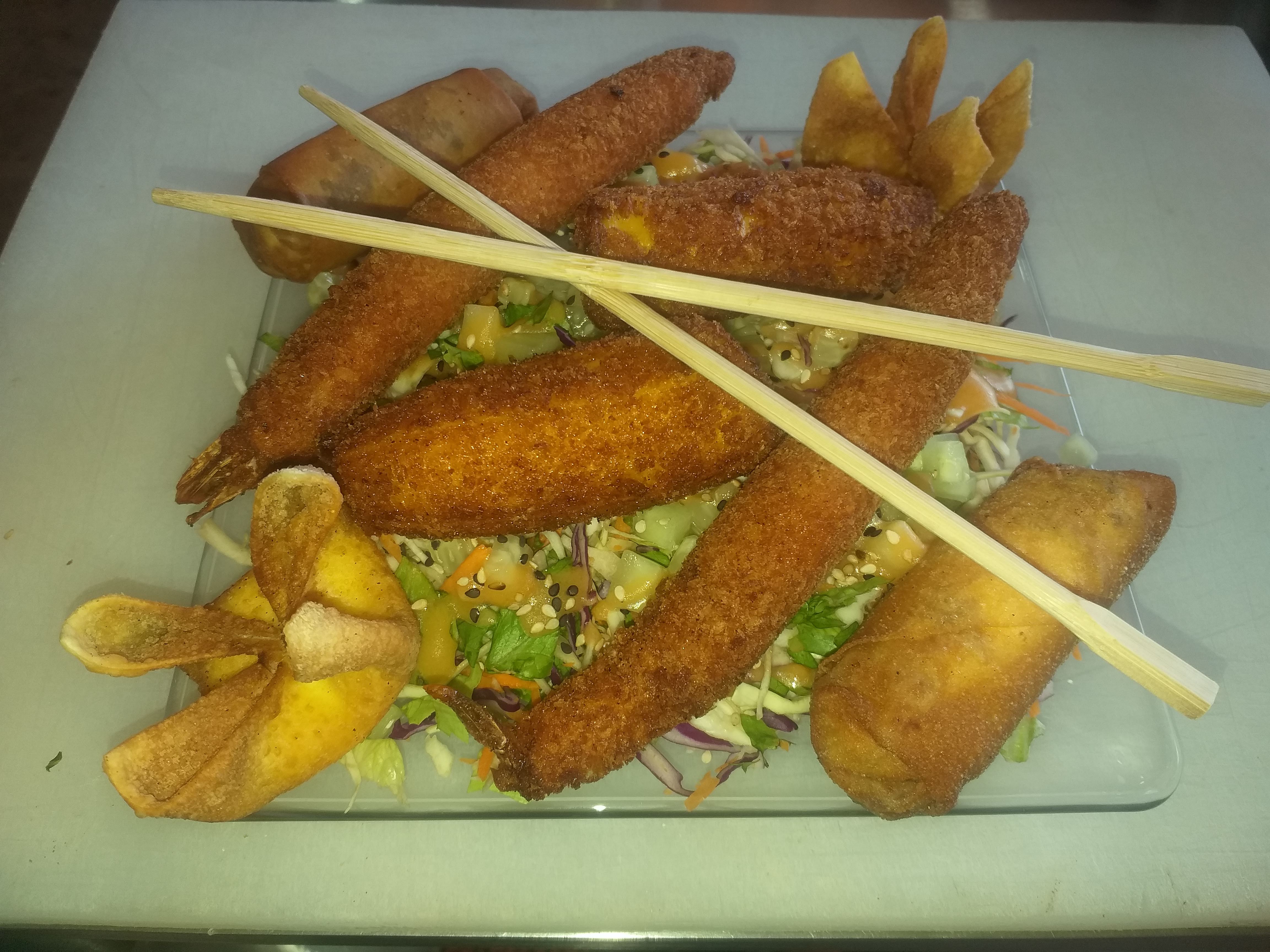 Shi Hu Rooll image 6