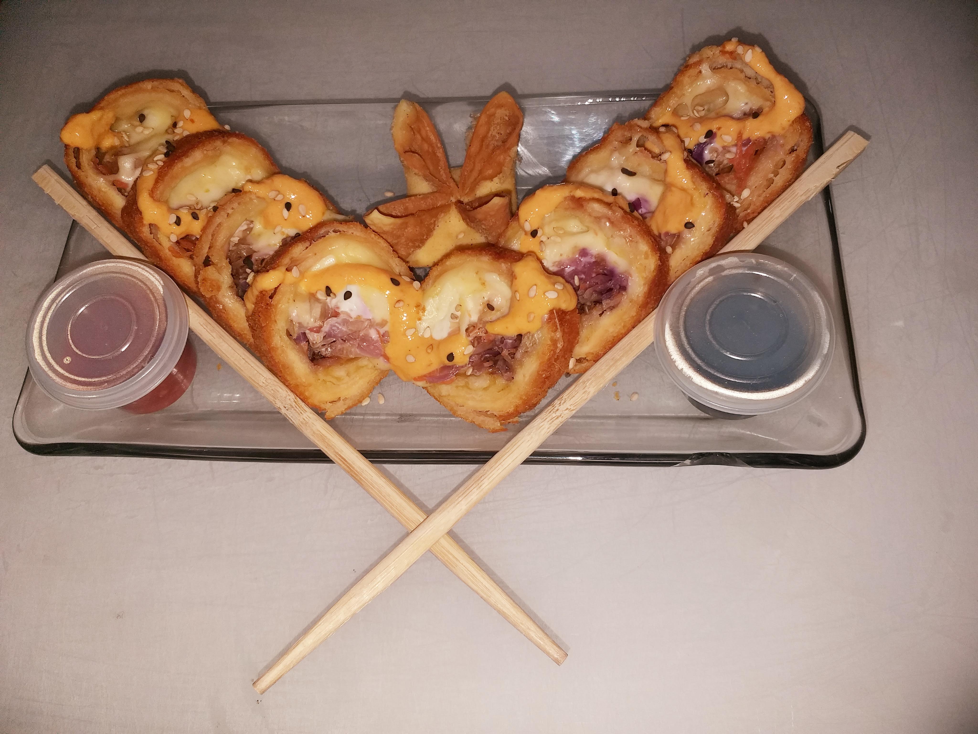 Shi Hu Rooll image 7