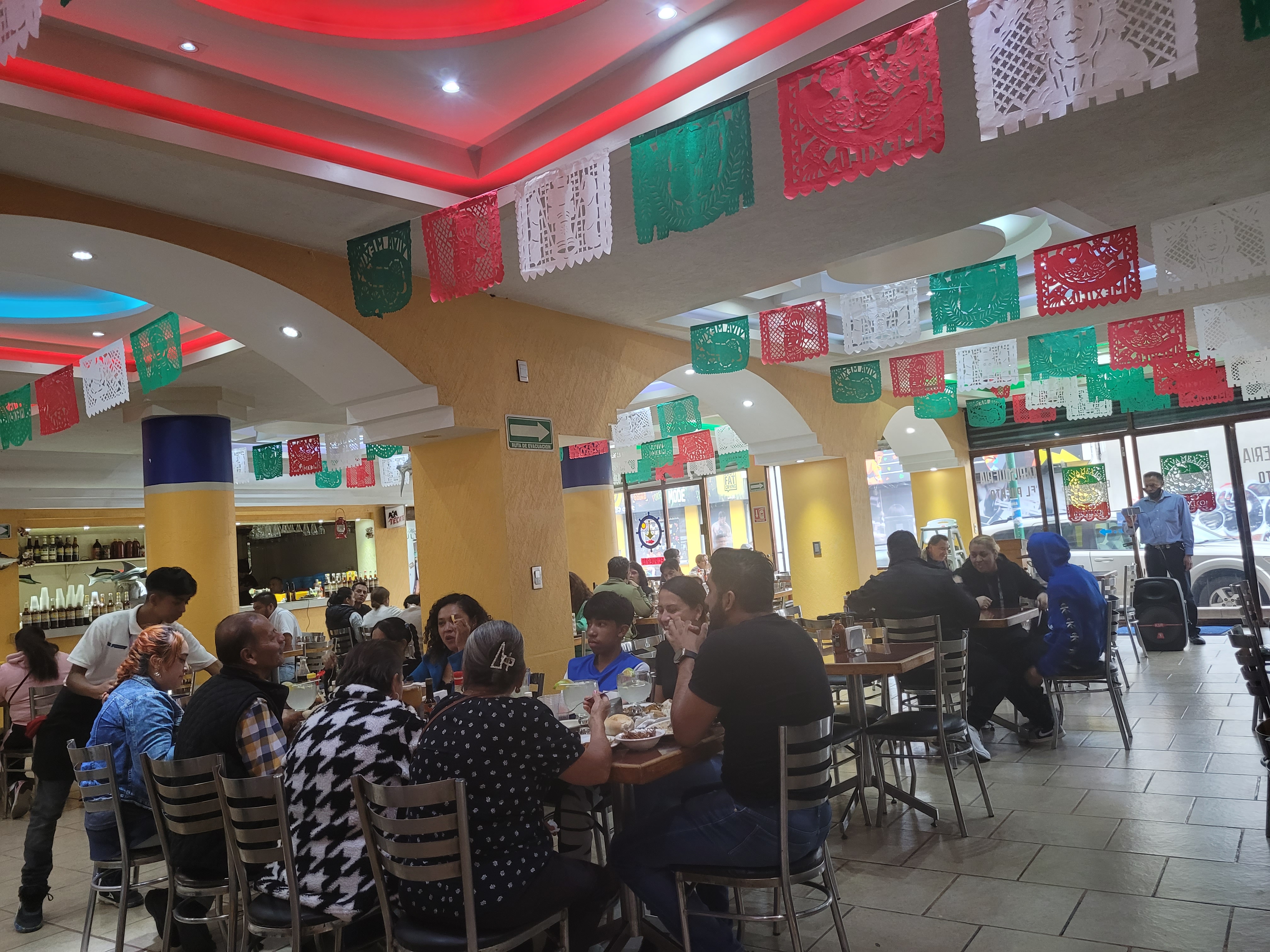 Pescados y Mariscos El Puerto image 4