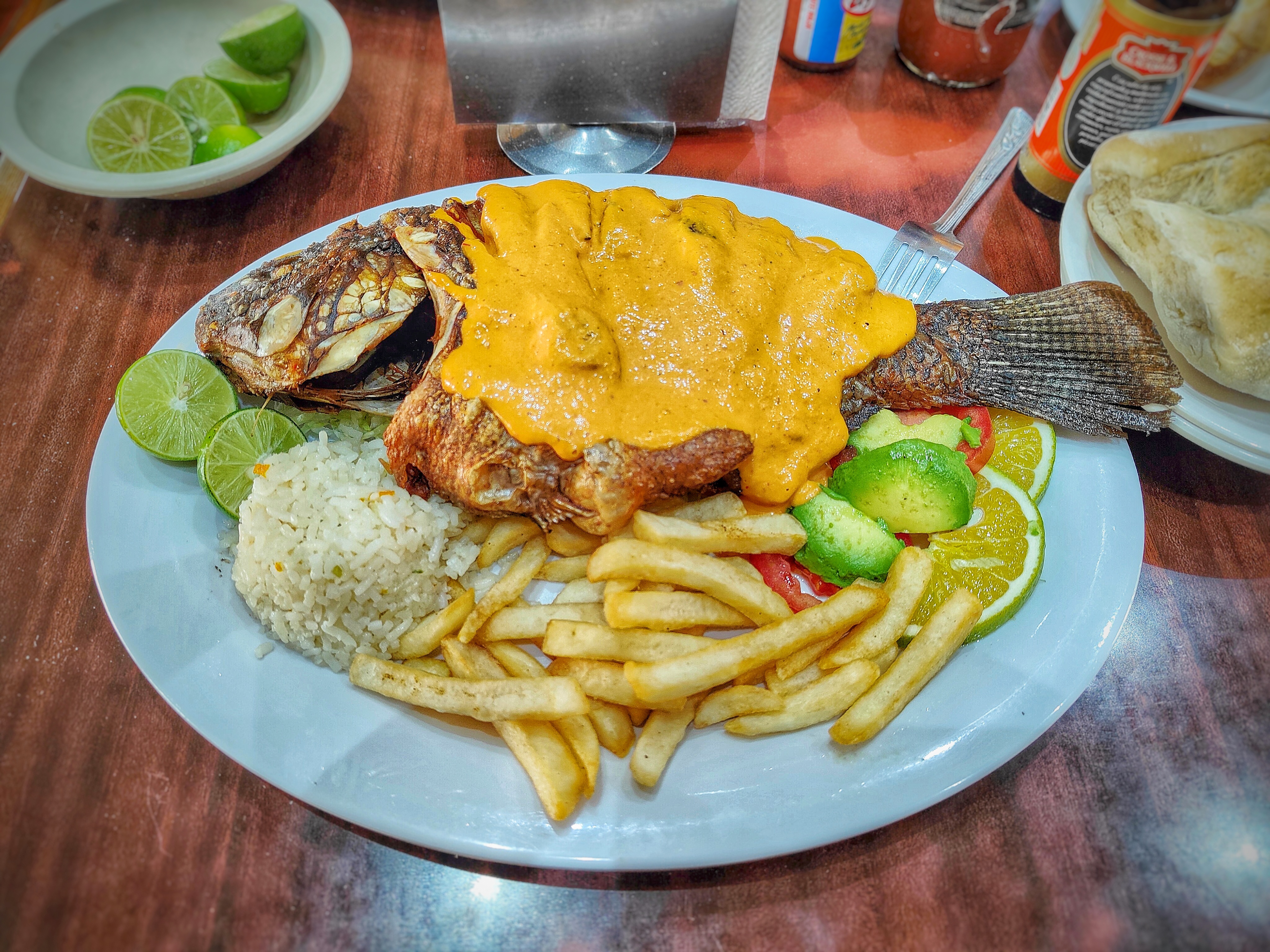 Pescados y Mariscos El Puerto image 5