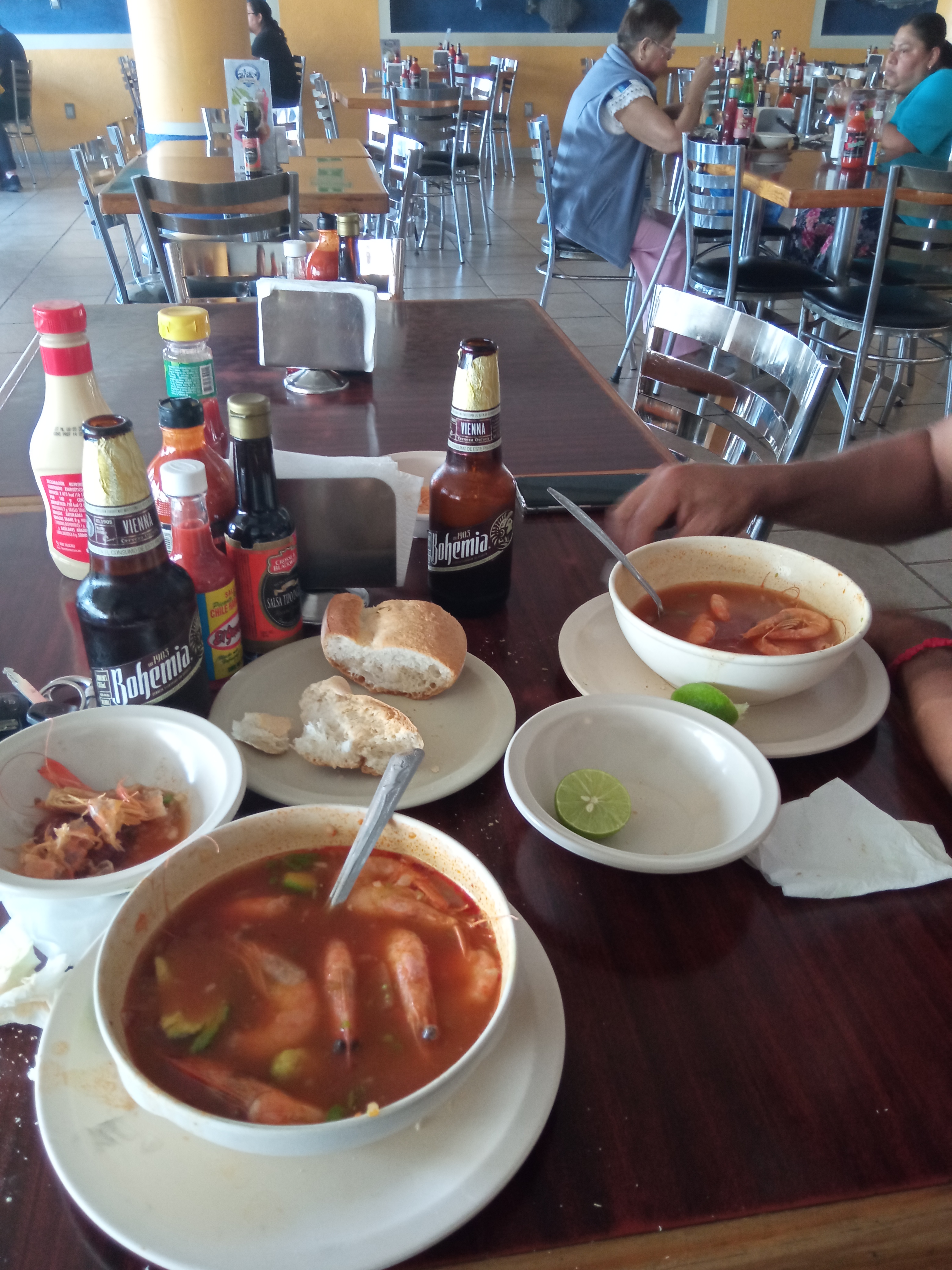 Pescados y Mariscos El Puerto image 8