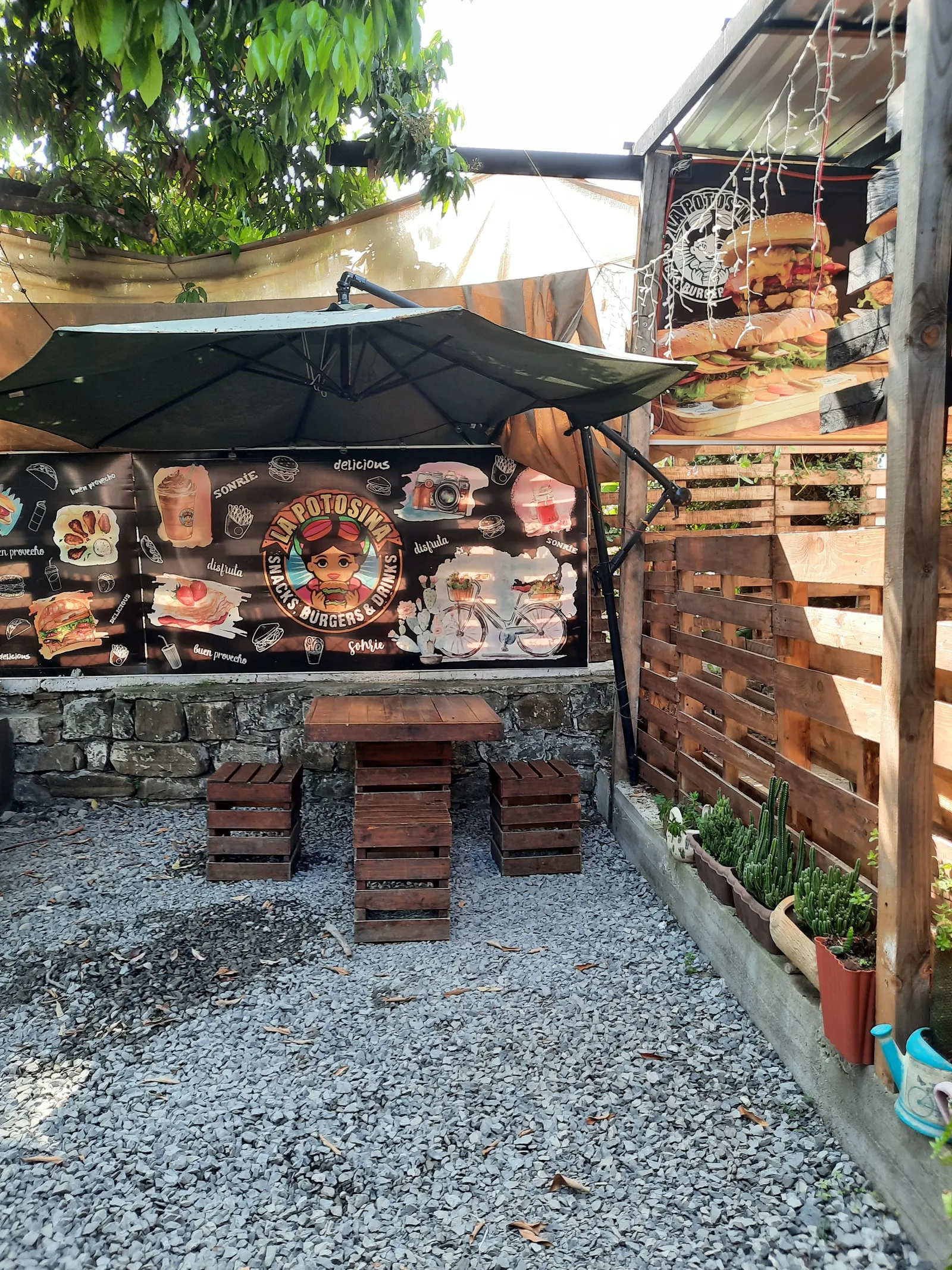La Potosina snacks, Burguers & Drinks image 10