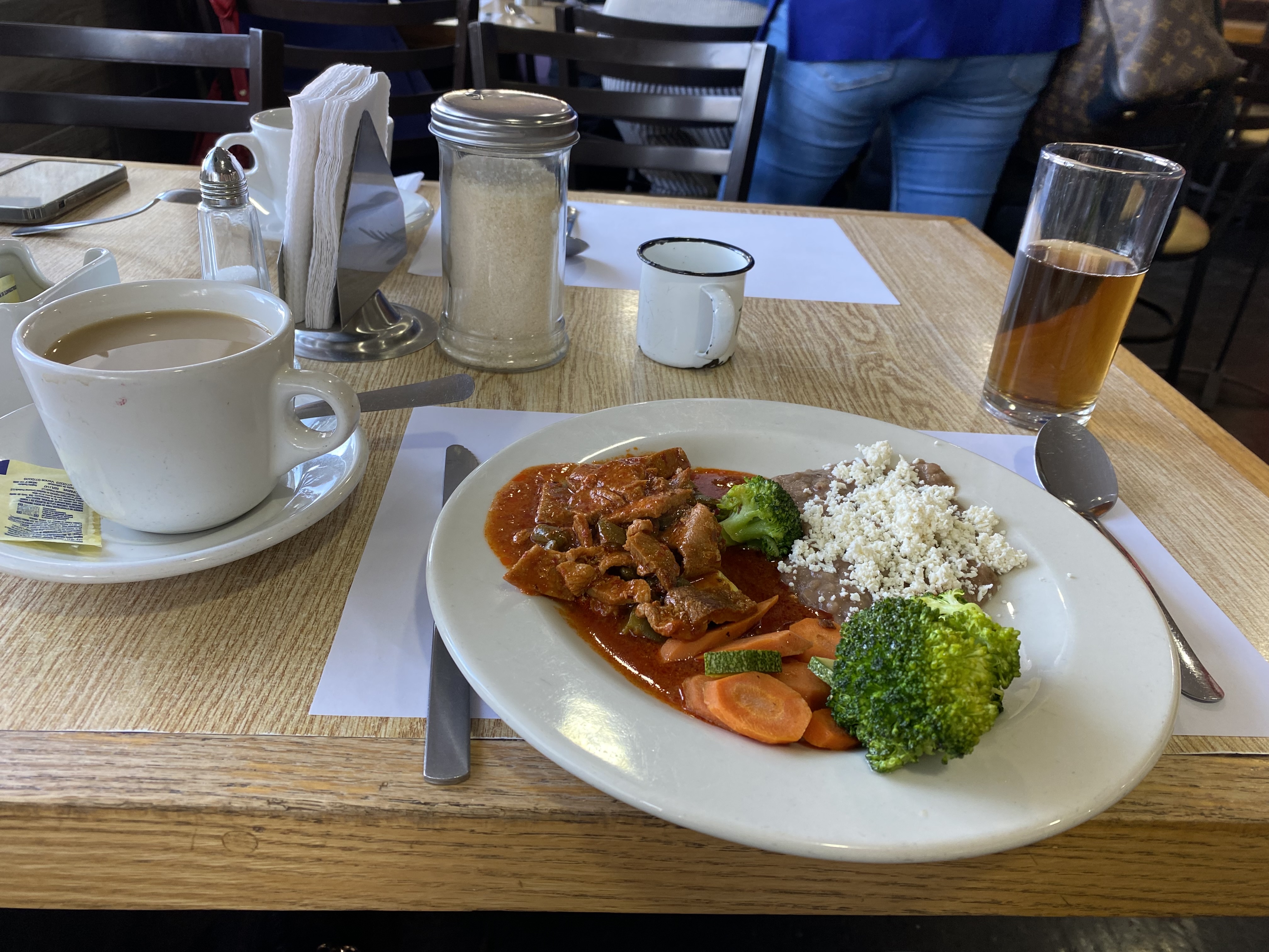 Royal Tiv's Buffet RESTAURANTE image 6