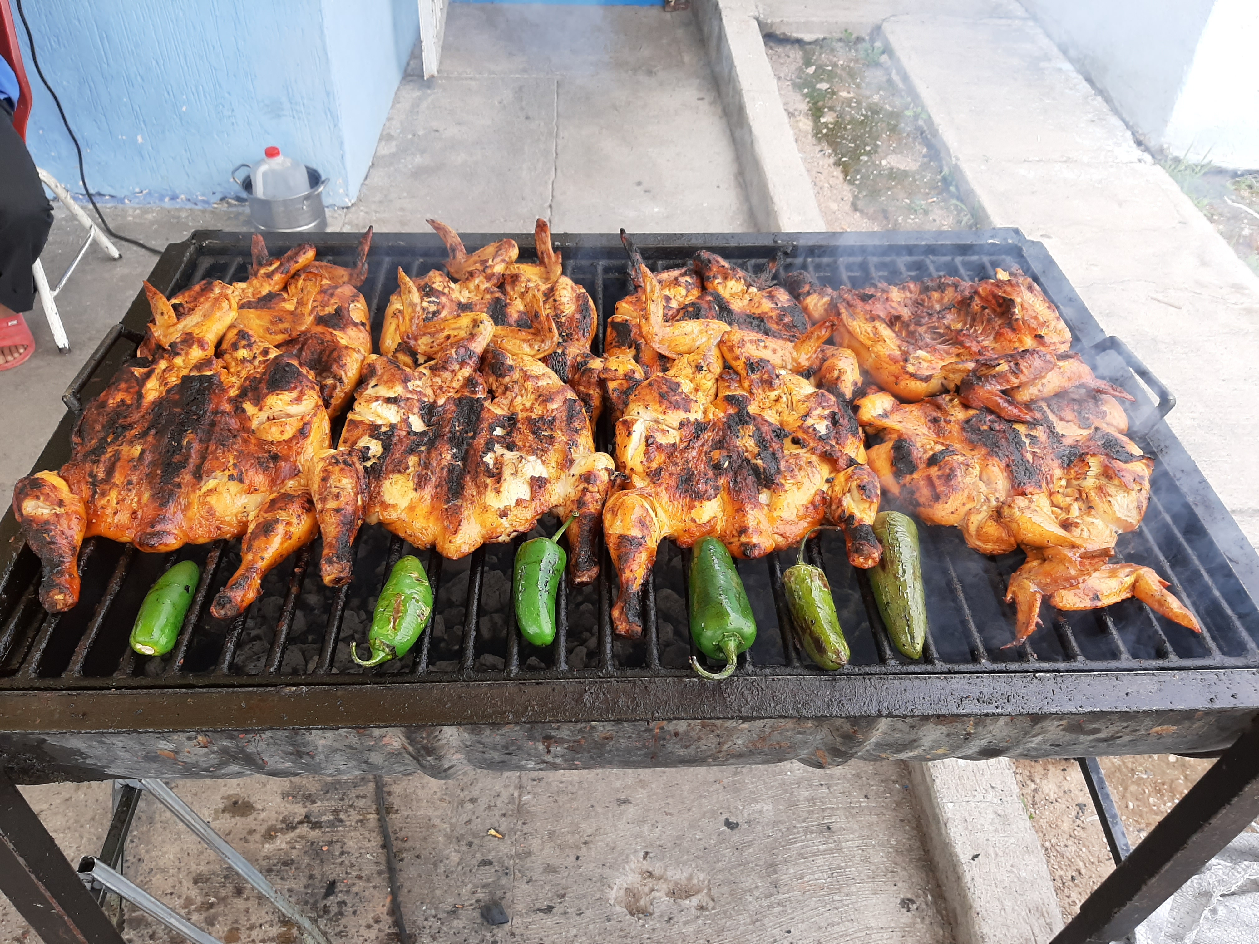 POLLOS ASADOS "ESTILO SINALOA" LOMAS DE LA CAPILLA image 1