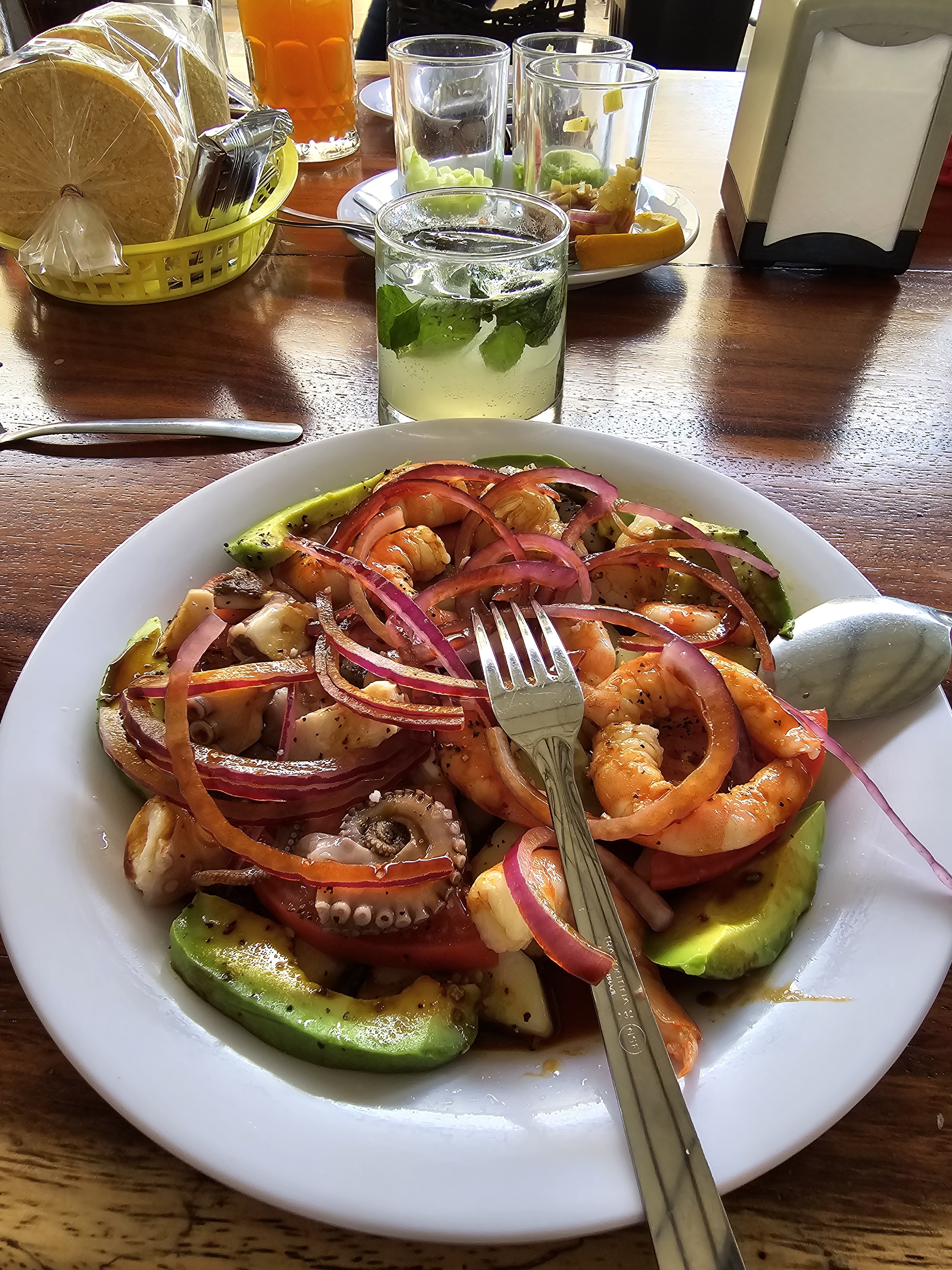 Mariscos El Carnal image 4