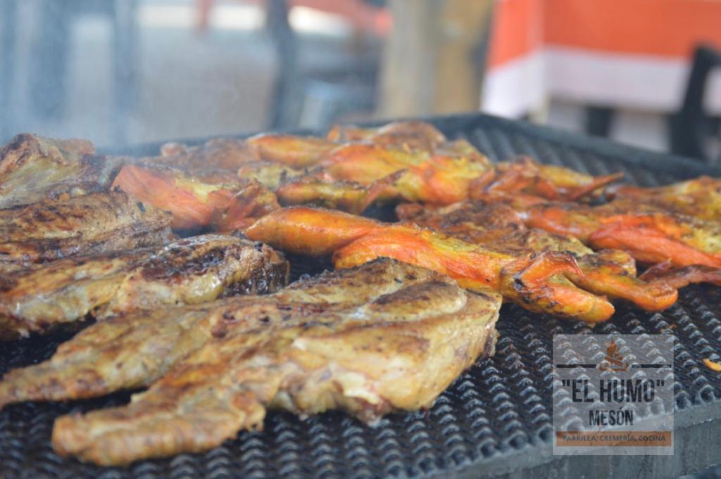 El Humo Mesón image 2