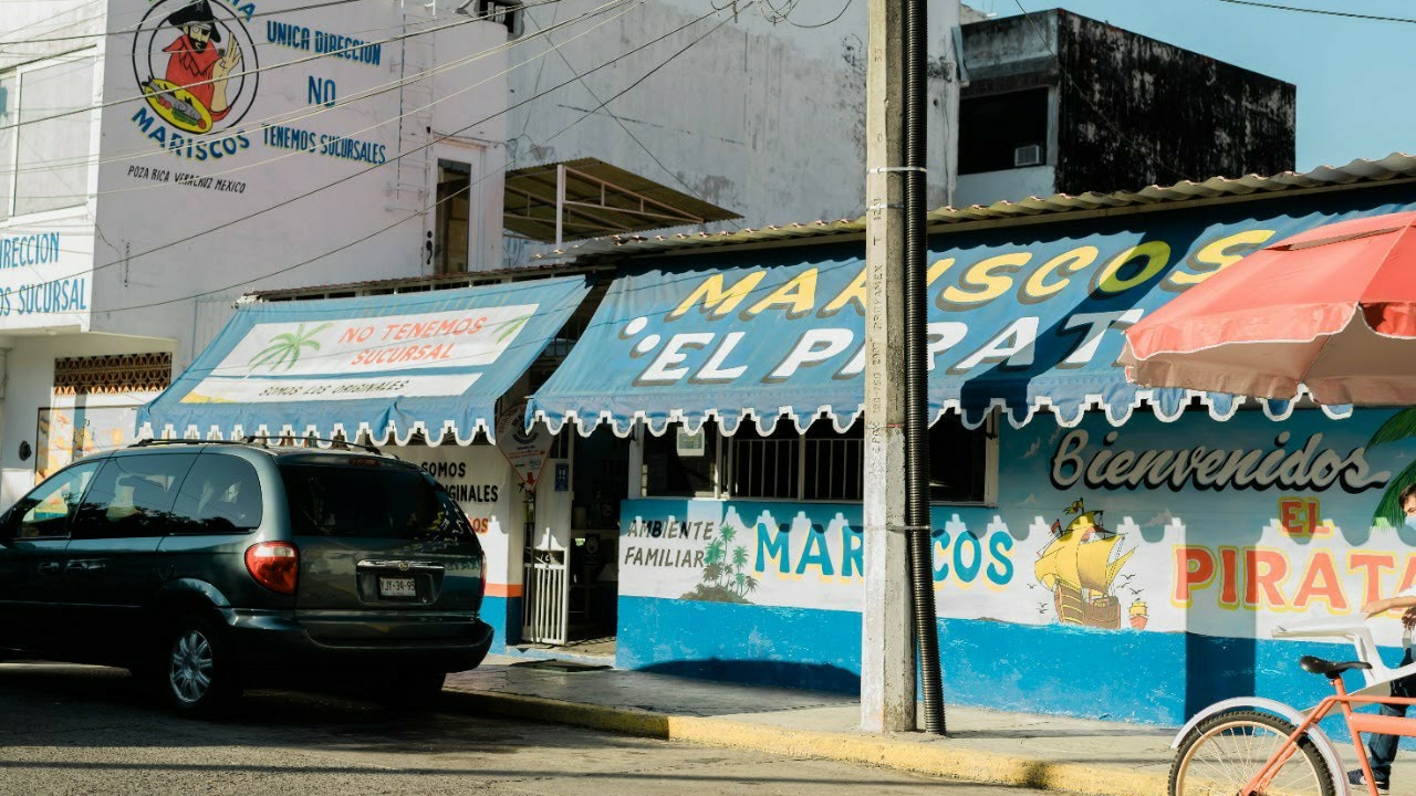 El Pirata Mariscos image 1