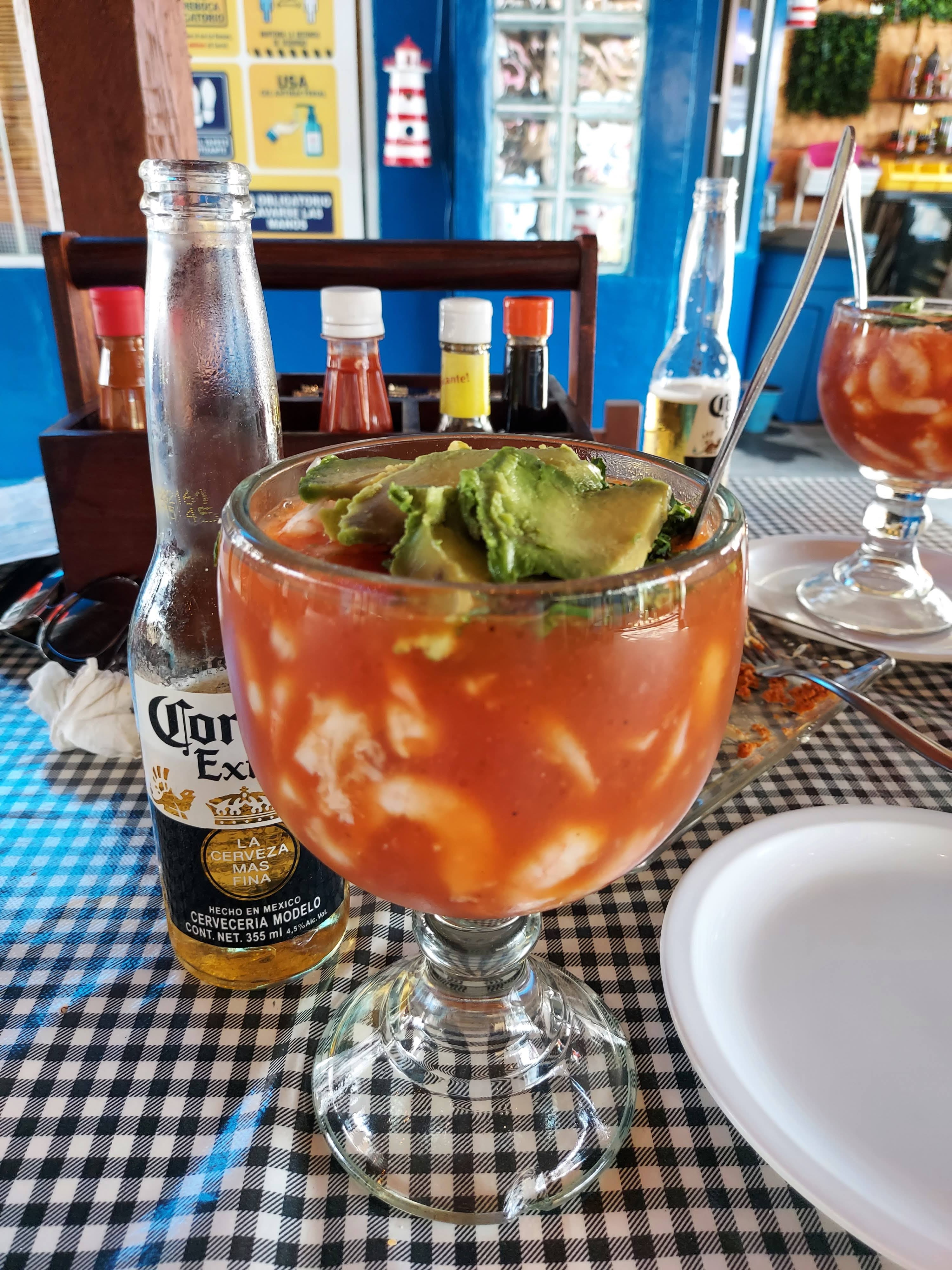 El Crustaceo Coctelero image 2