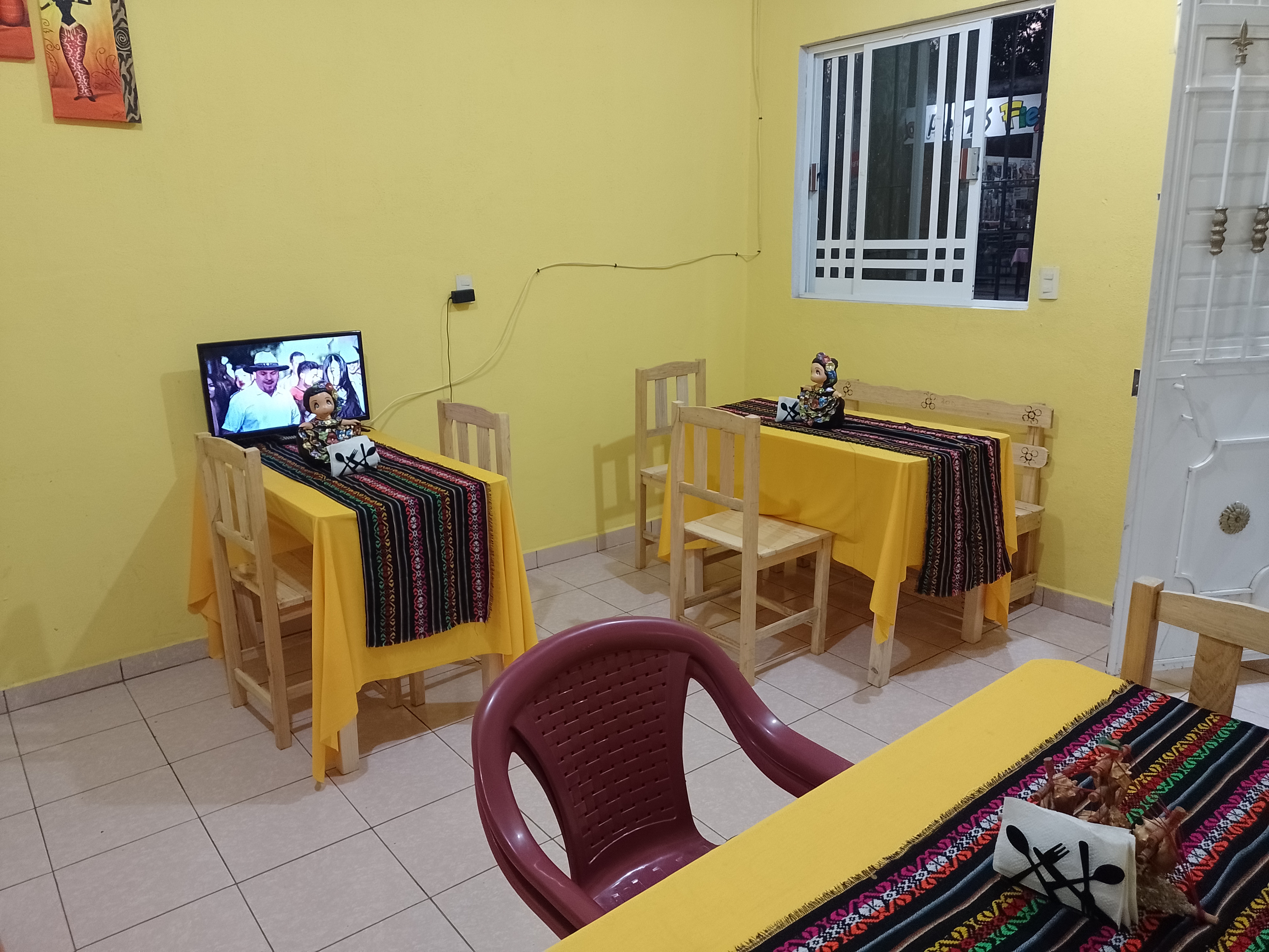 Tacos Y Tlayudas El Istmeño image 3