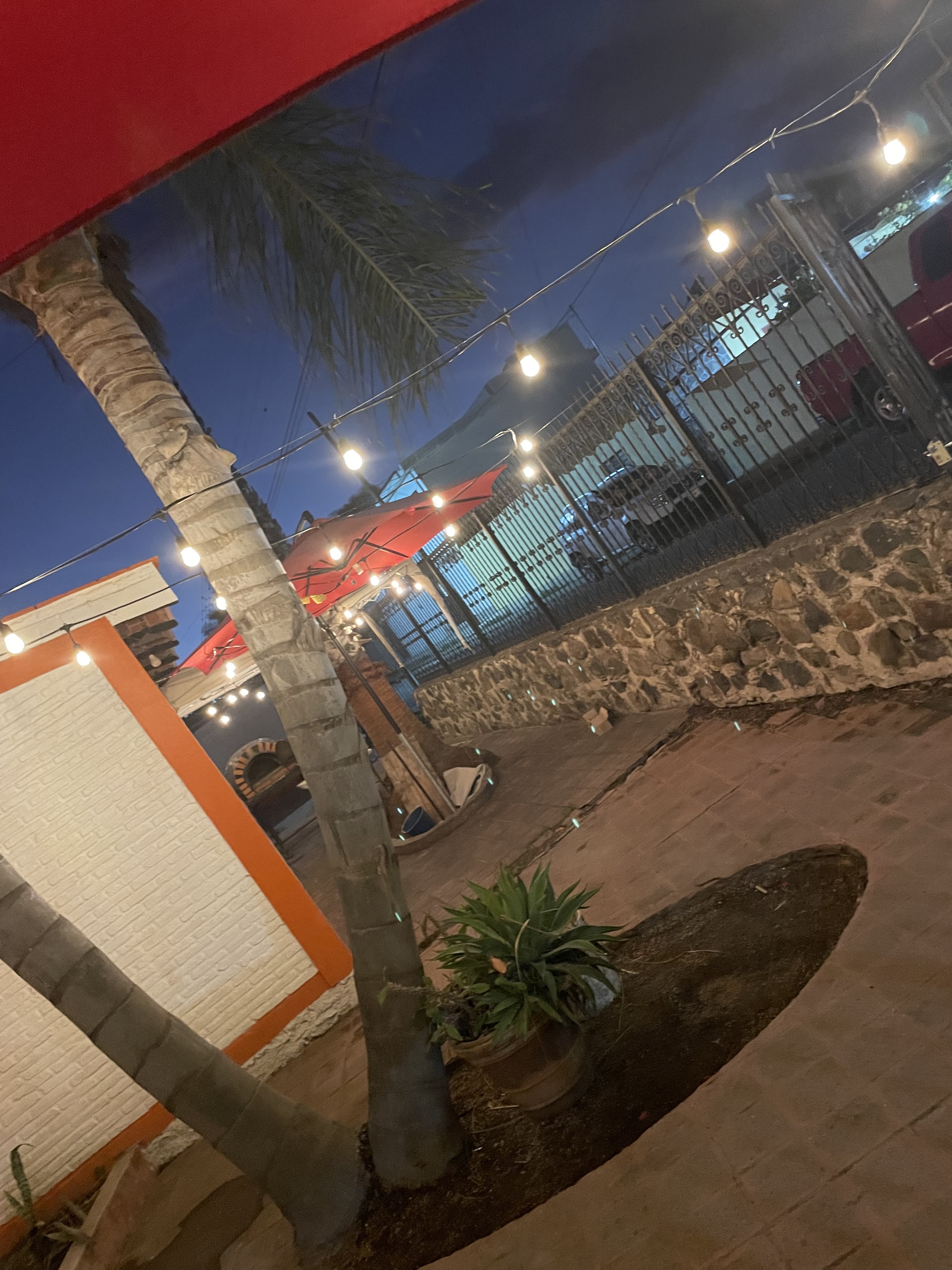 Inn Amore pizzas a la leña image 7