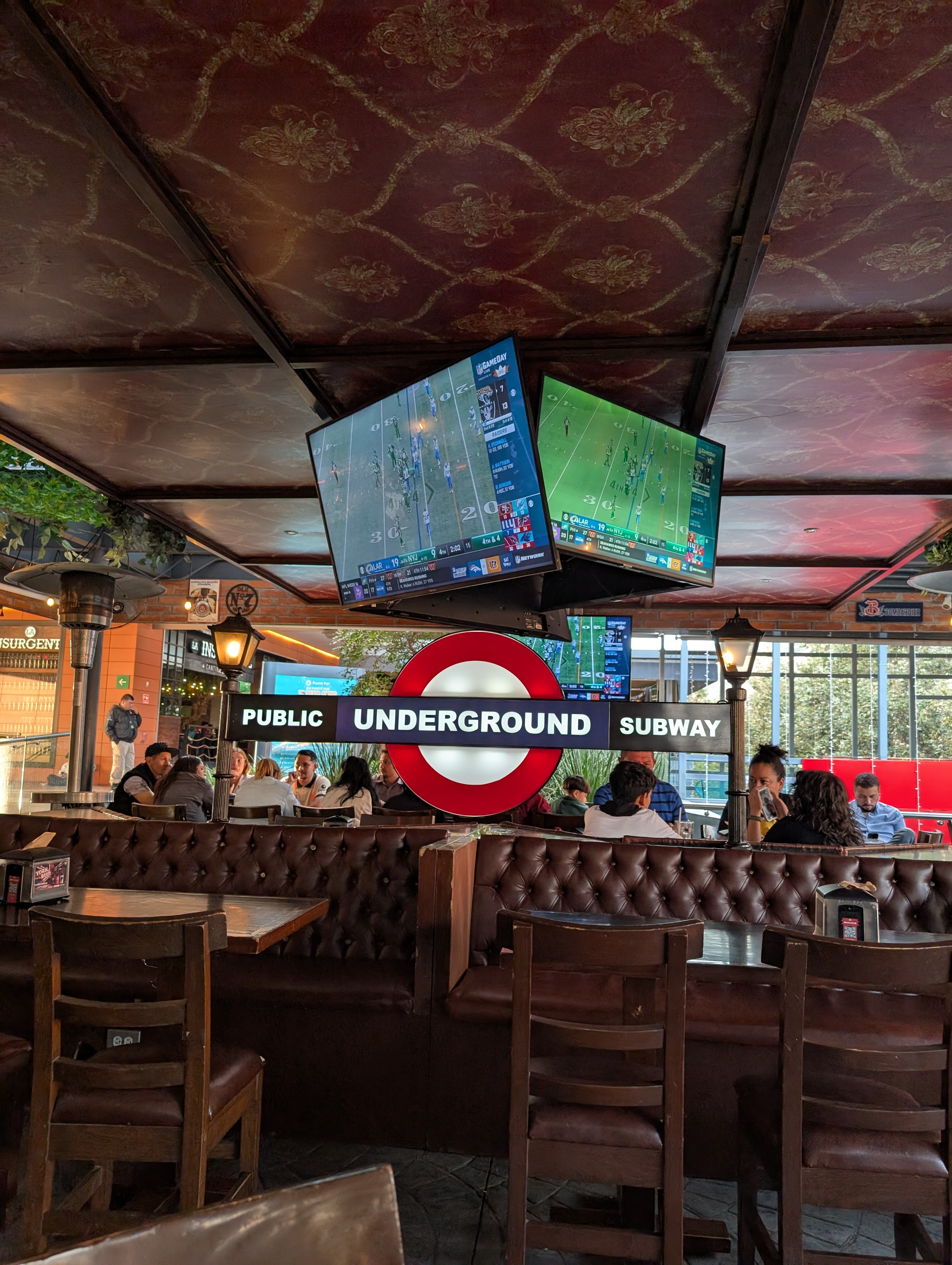 YORK PUB PUNTO SUR, Tlajomulco image 8