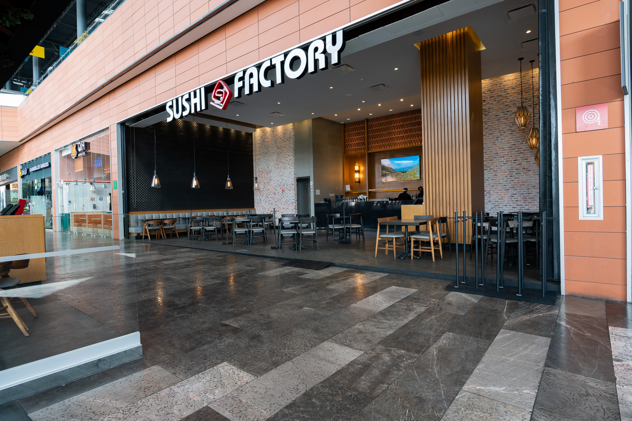 Sushi Factory image 8