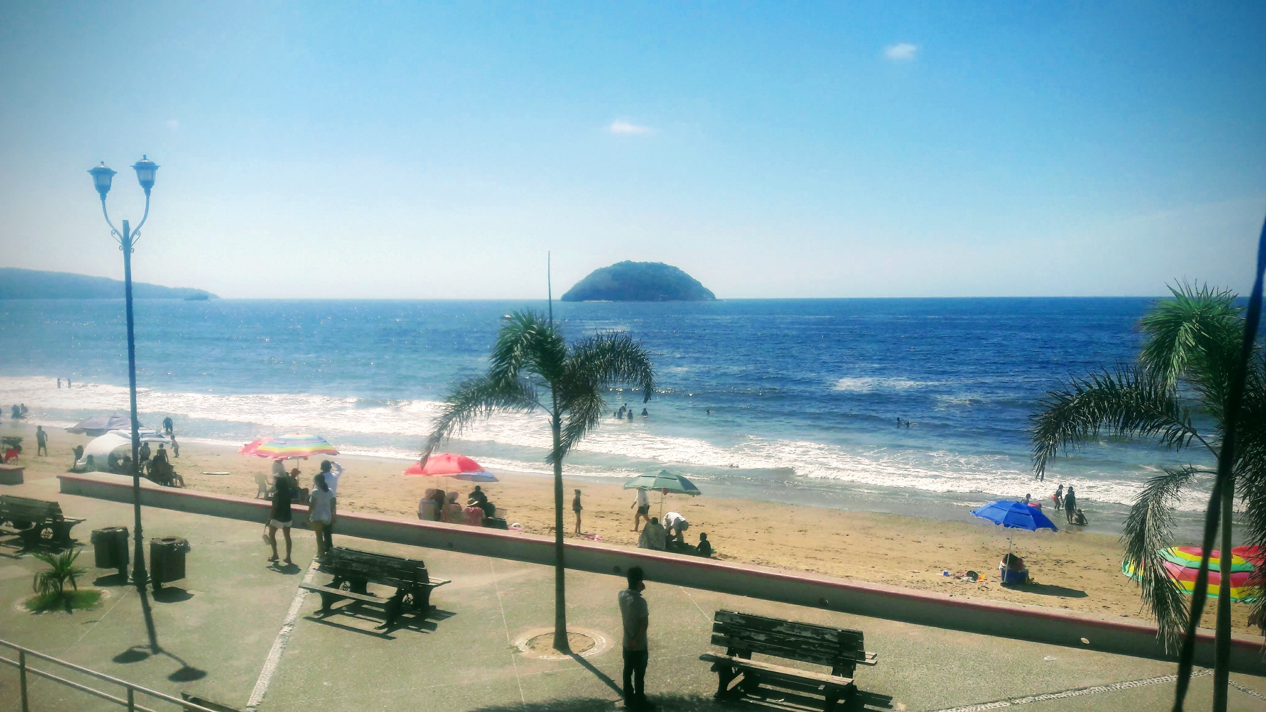 RESTAURANT LAS BRISAS BY TIKI image 5