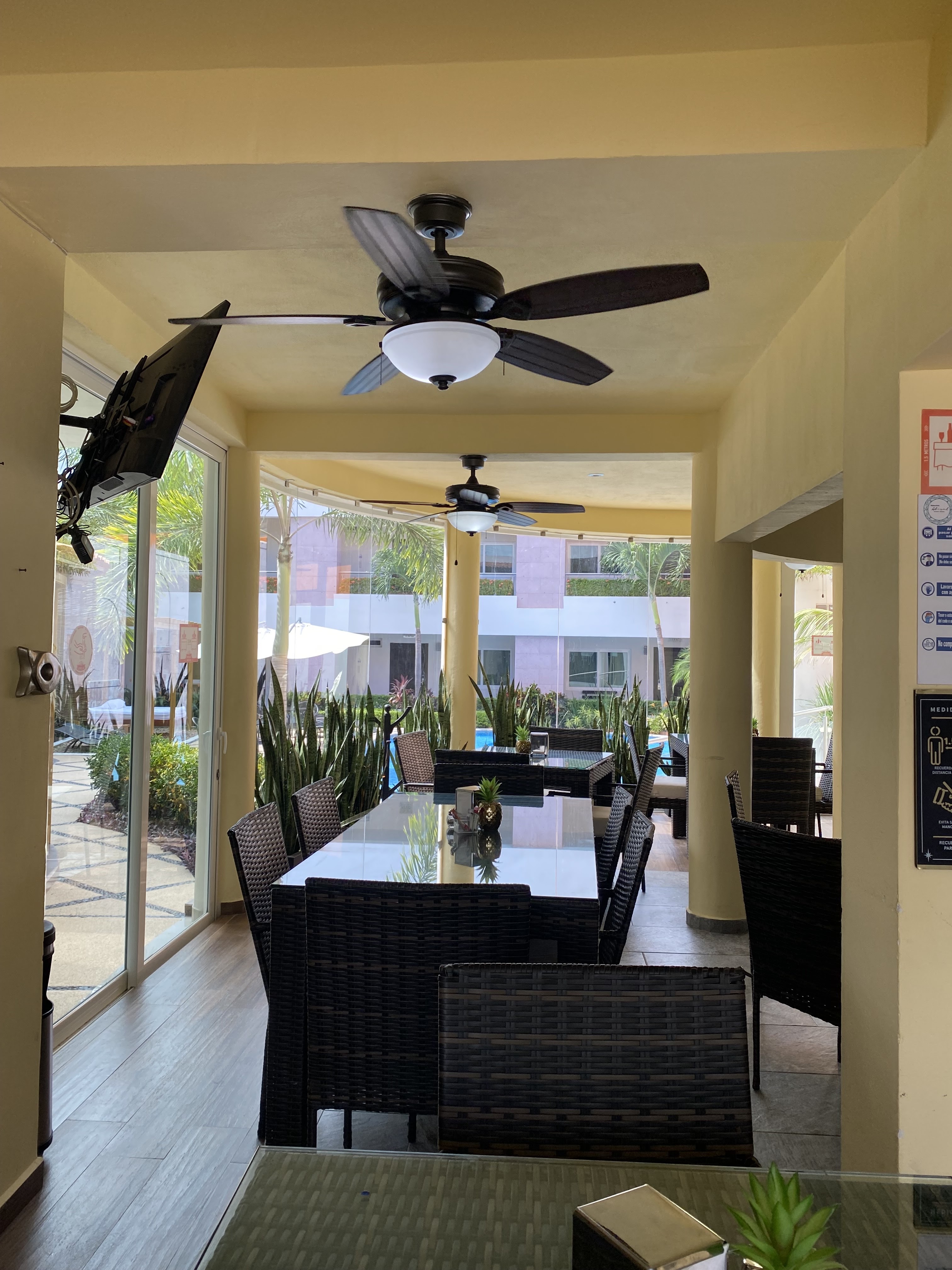 Abisal Restaurant image 6