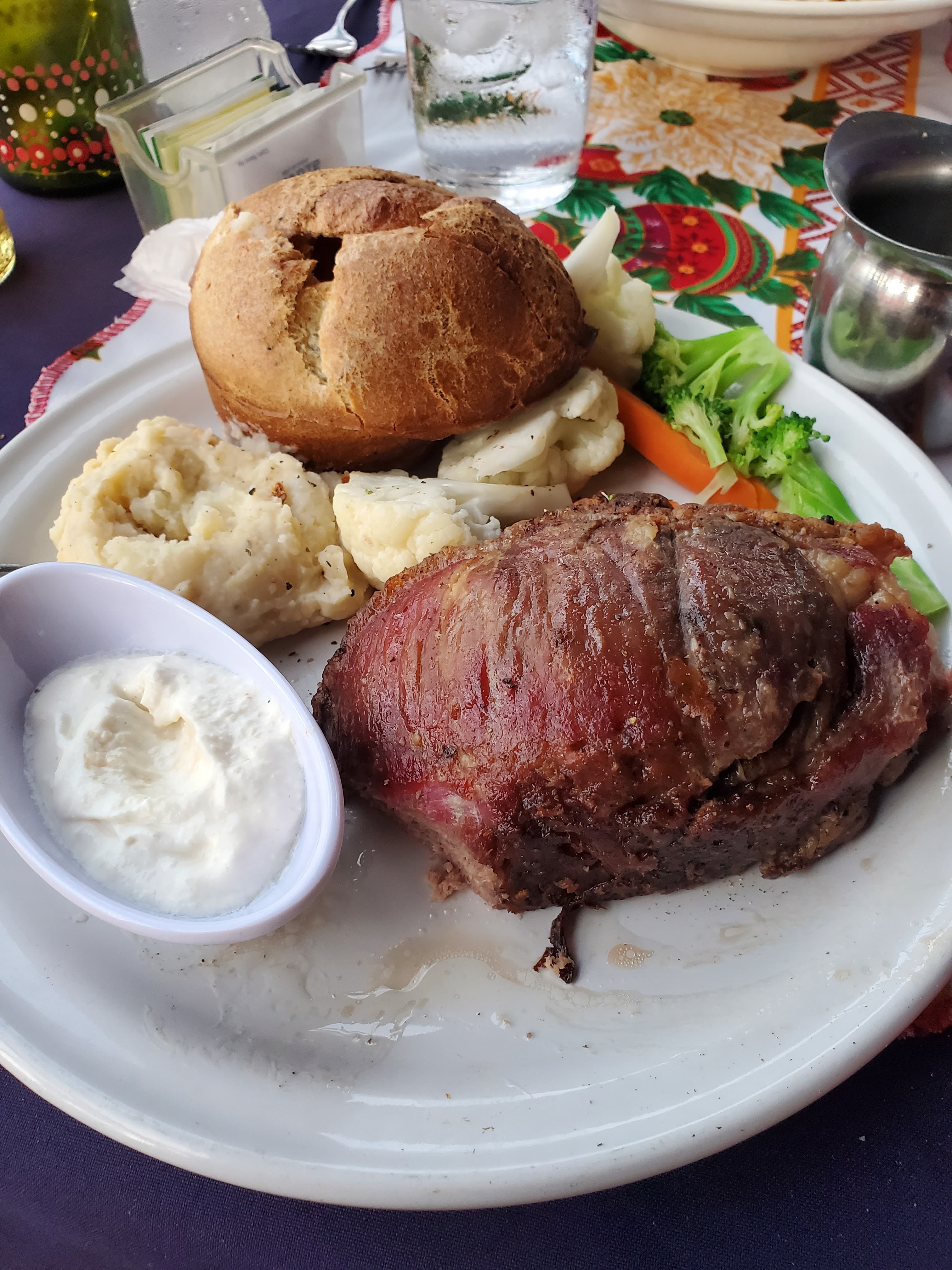 avanti trattoria restaurant image 3