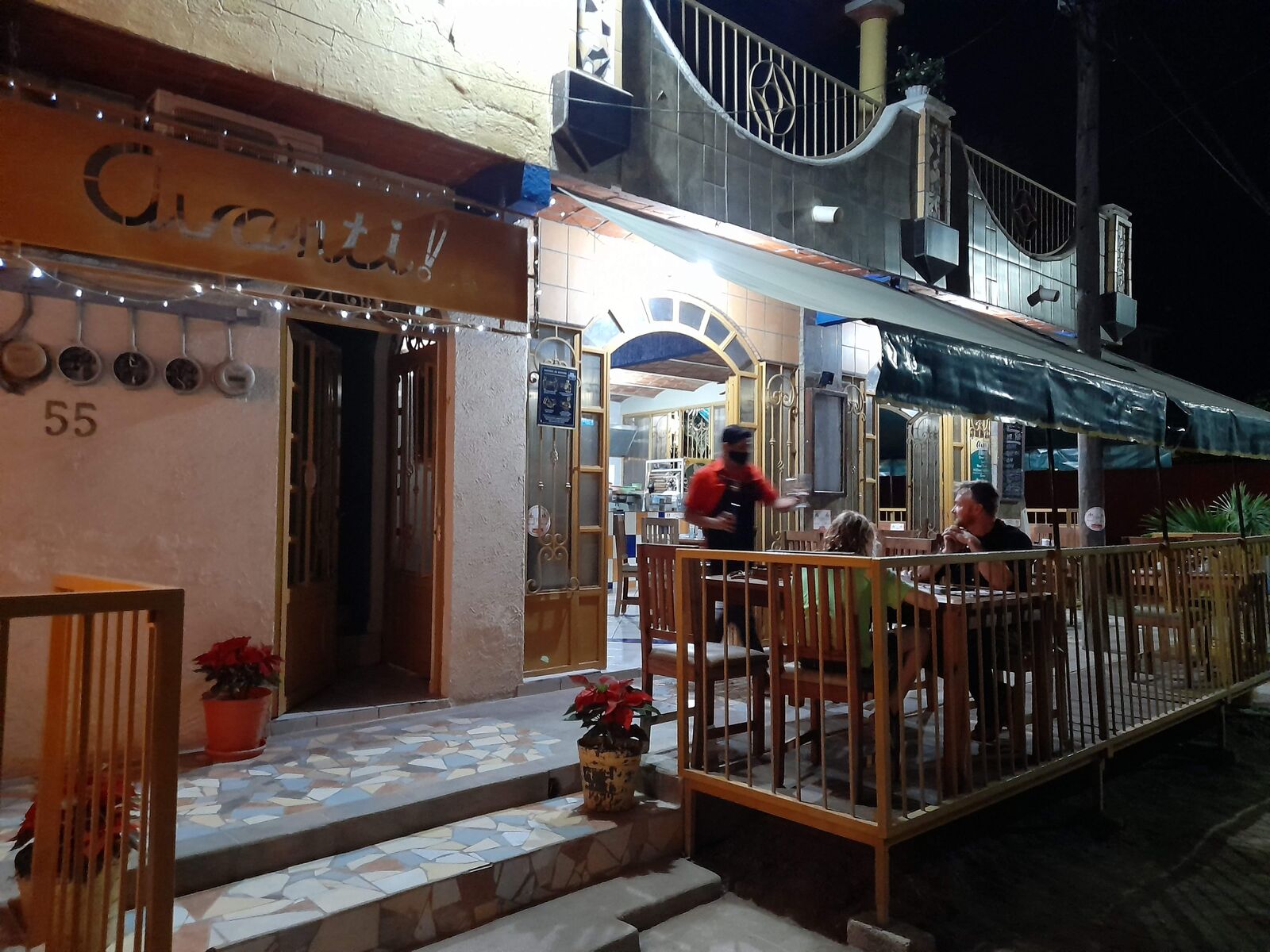 avanti trattoria restaurant image 5