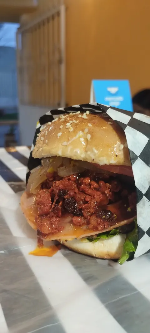 Burger's la Pasadita image 4