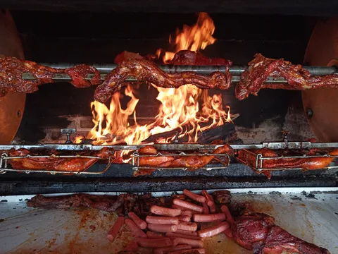 Pollos a la leña Pikachu image 2