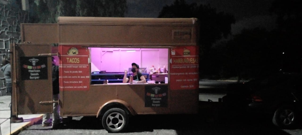 Mexican smash burger image 3