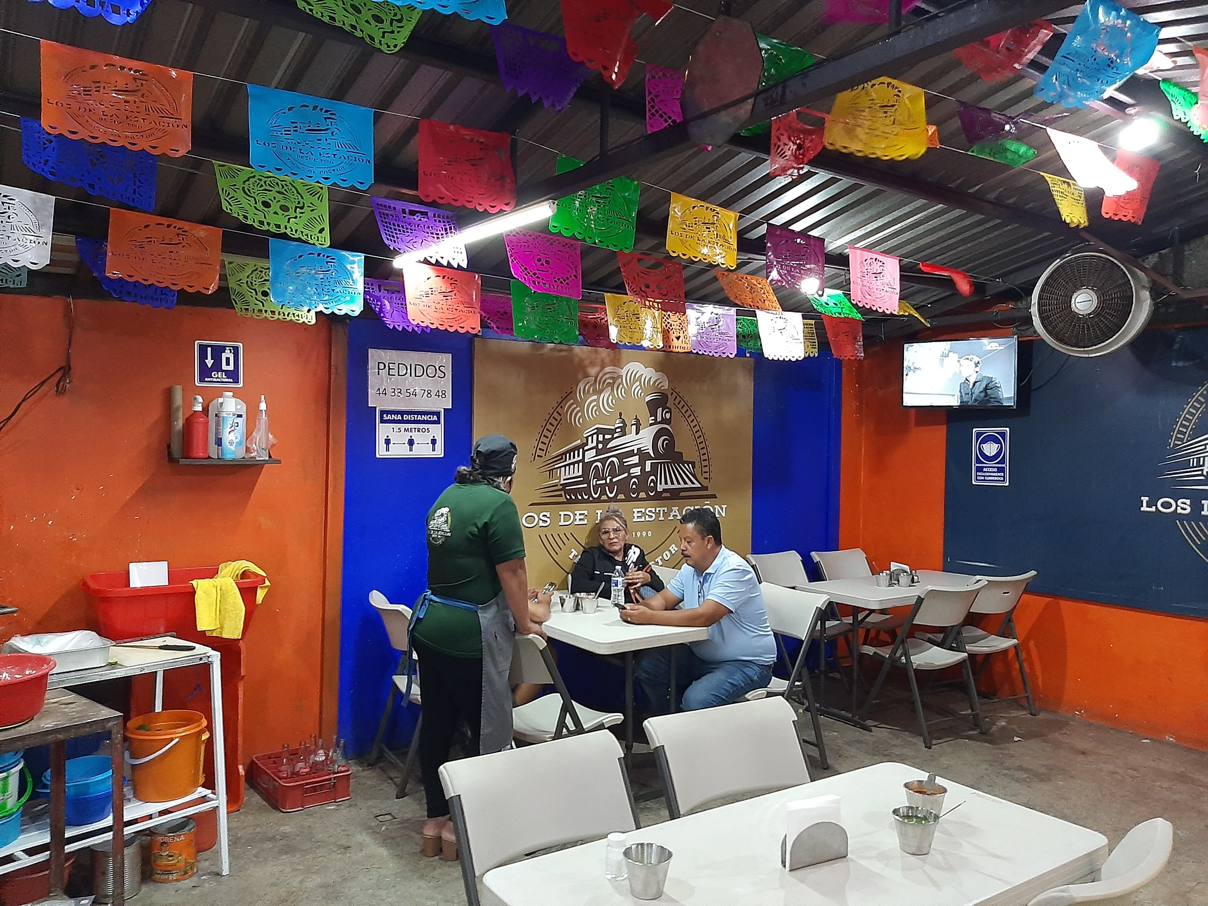 “LOS DE LA ESTACIÓN” Tacos al Pastor. image 1