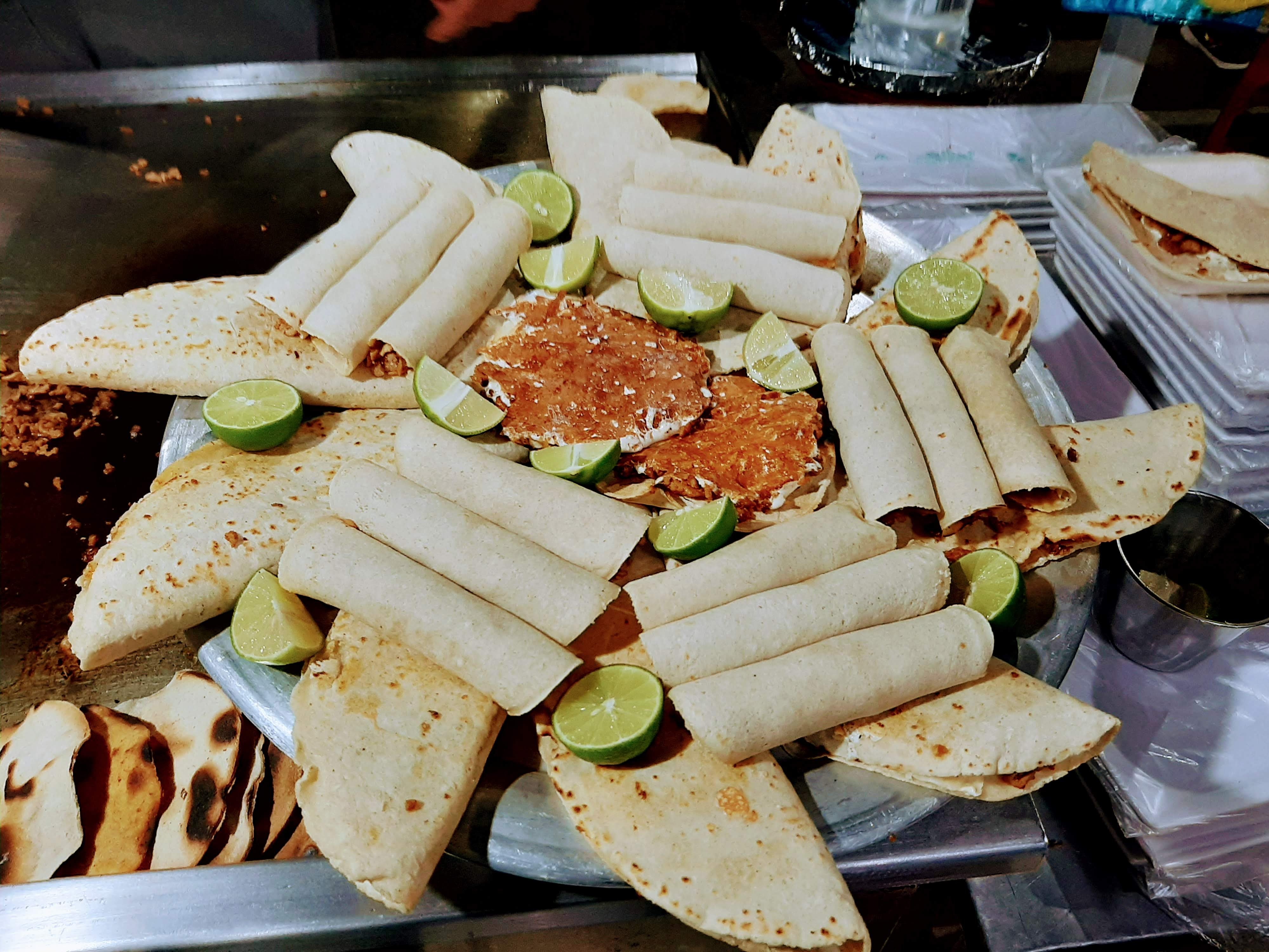 “LOS DE LA ESTACIÓN” Tacos al Pastor. image 2