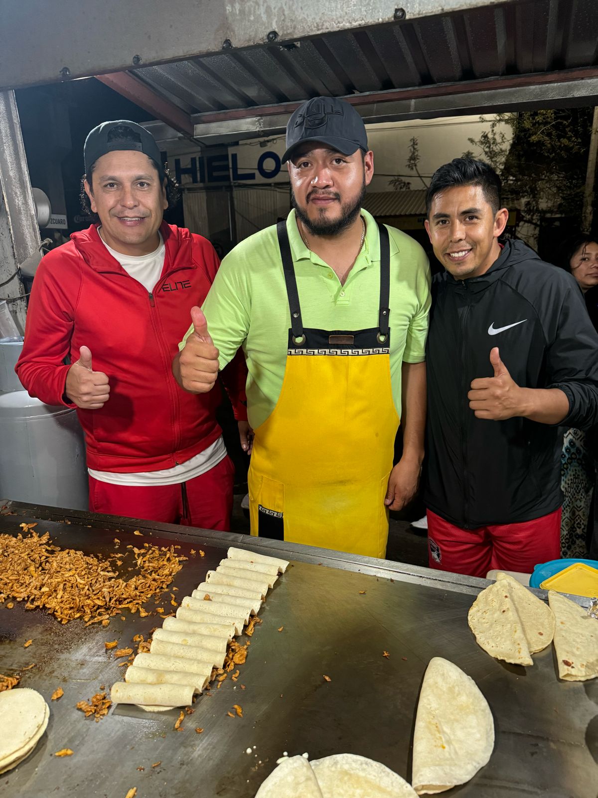 “LOS DE LA ESTACIÓN” Tacos al Pastor. image 4