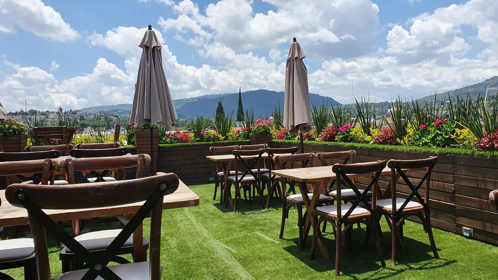 Vinos y Piedra image 1