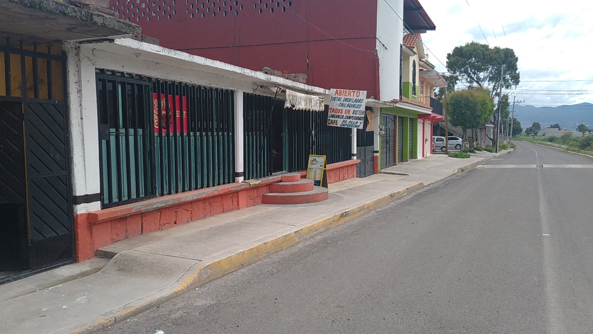 Lonchería "La Pequeña" image 1