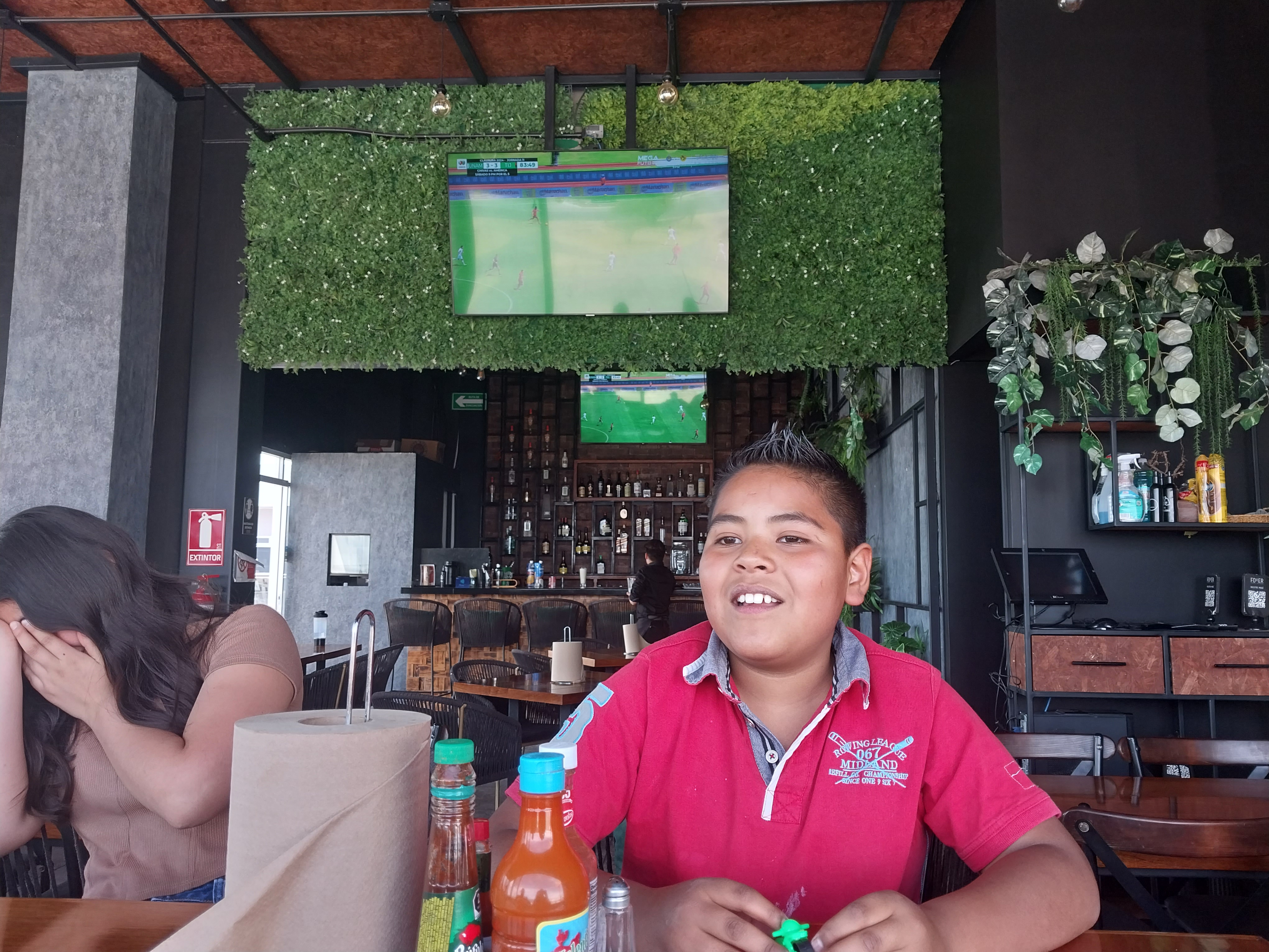 FOSTER AND SEAFOOD image 9