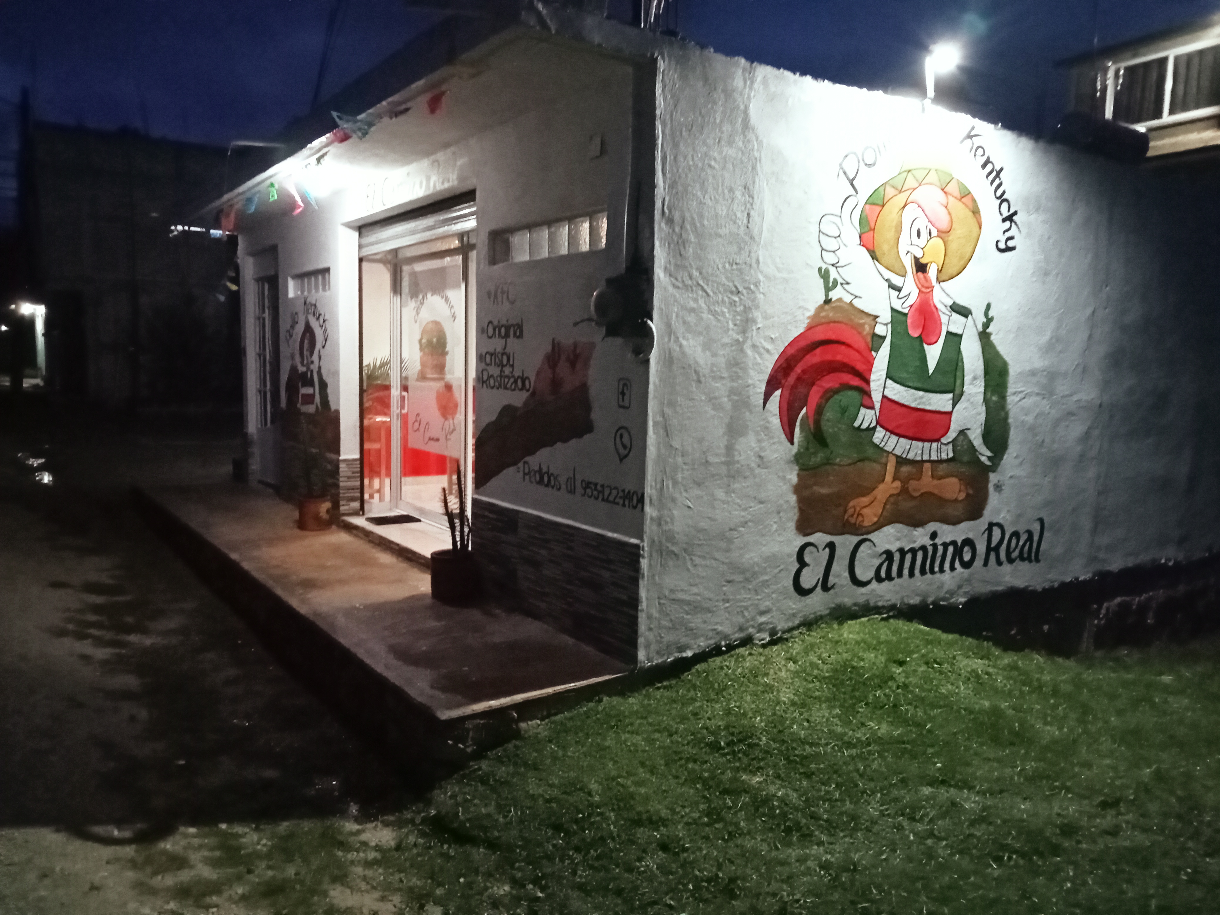 Pollo Kentucky el Caminó Real image 1