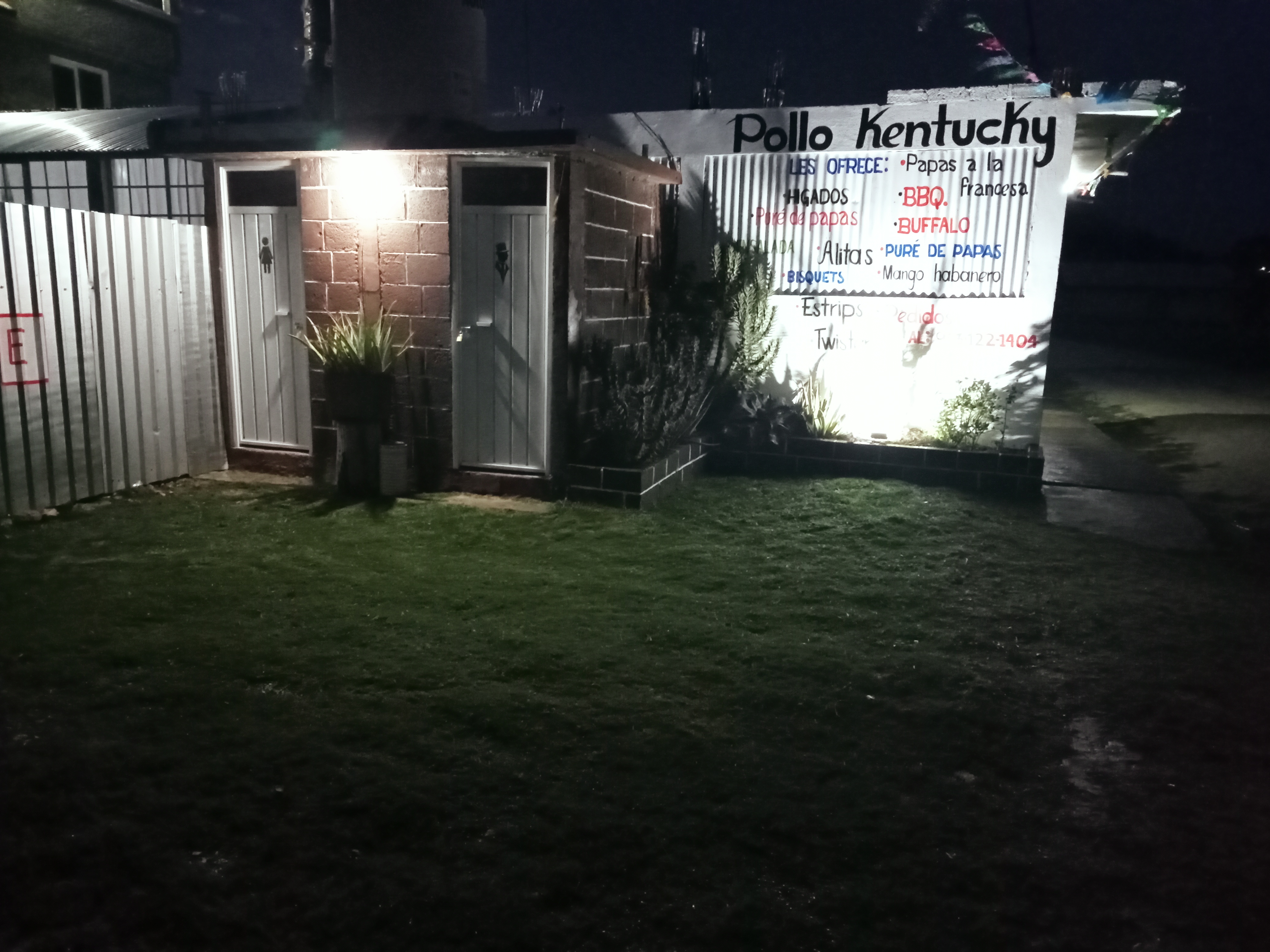 Pollo Kentucky el Caminó Real image 8