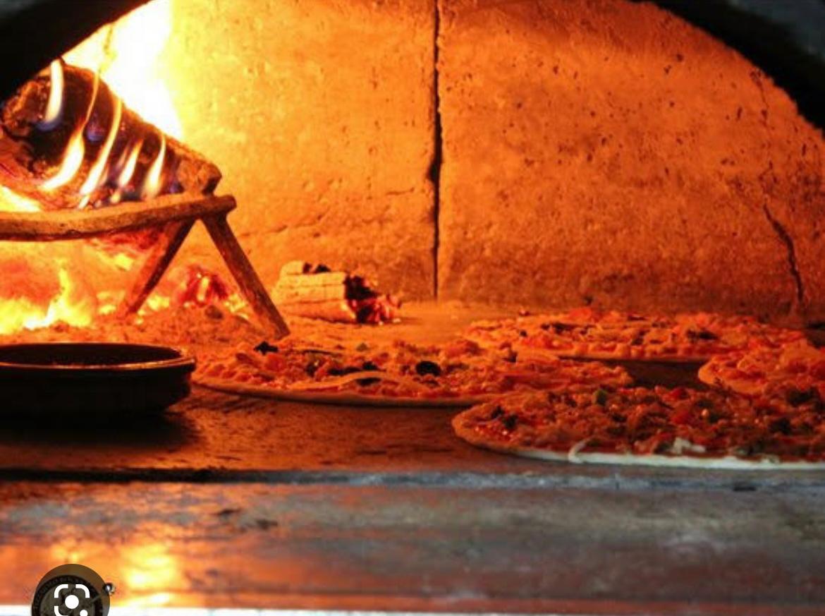 Pizzería El Paisano SUC SMG image 4