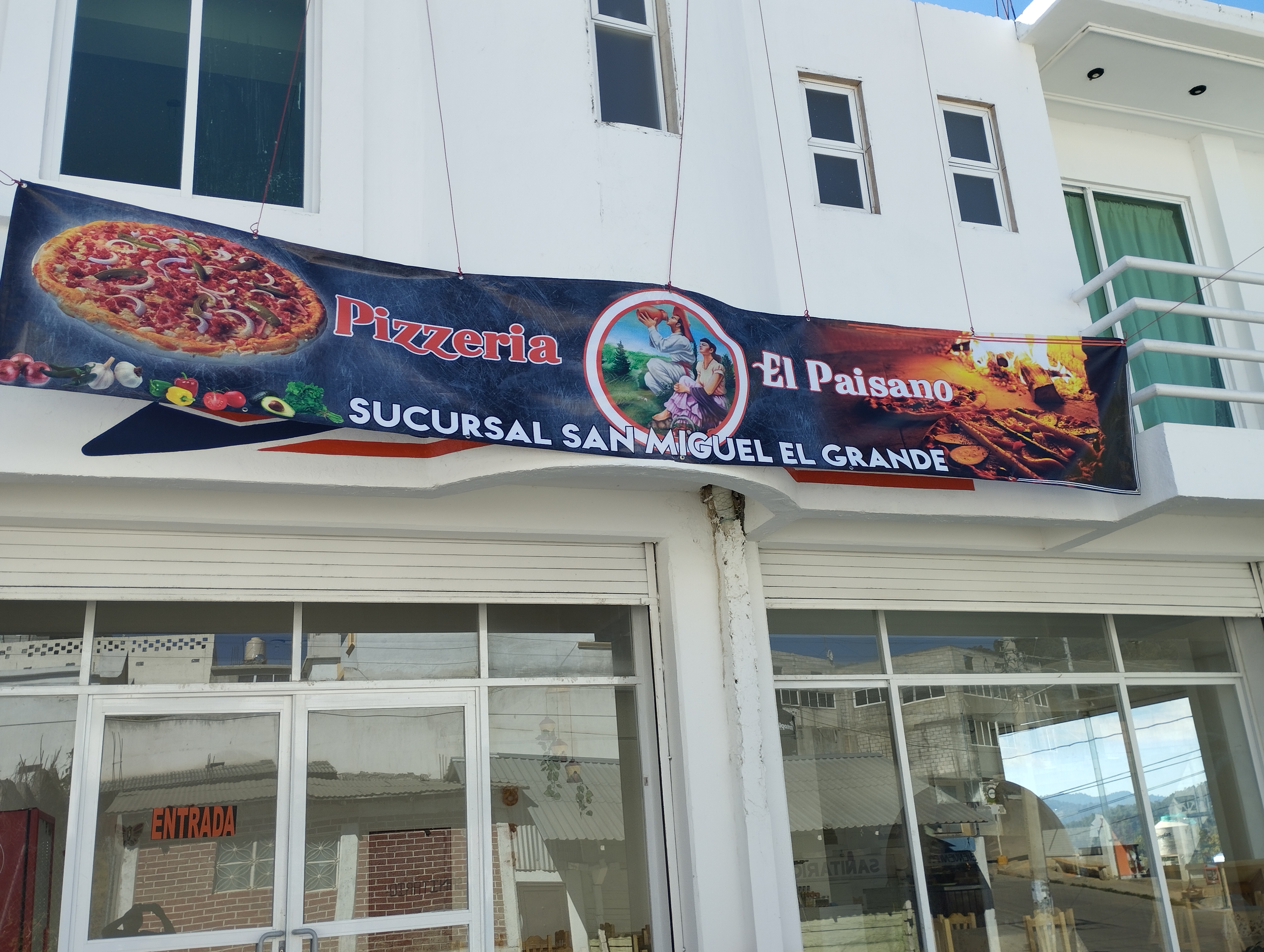 Pizzería El Paisano SUC SMG image 6