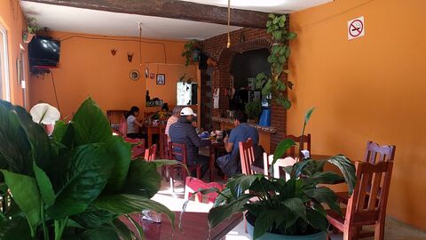 RESTAURANT LIZ image 7
