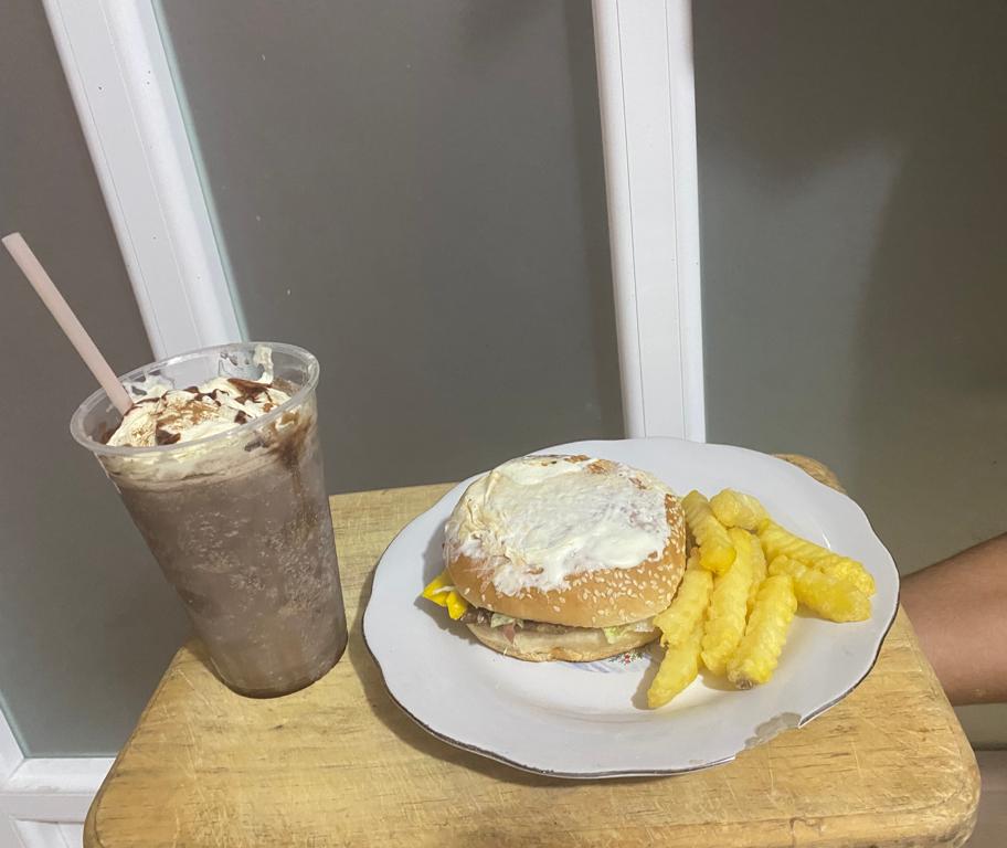 Gabyburguers image 4