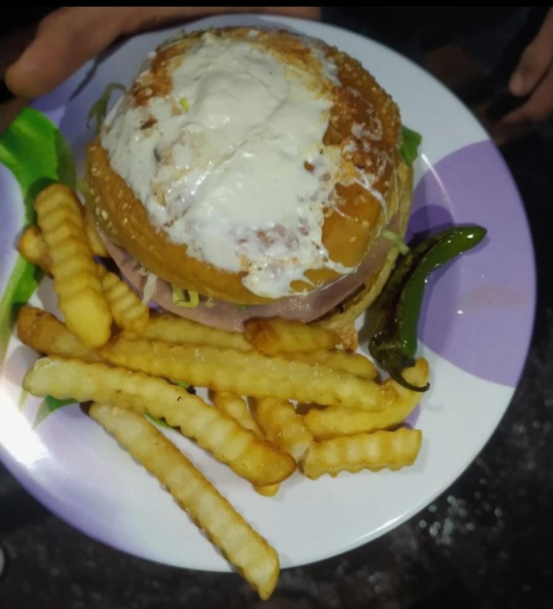 Gabyburguers image 9