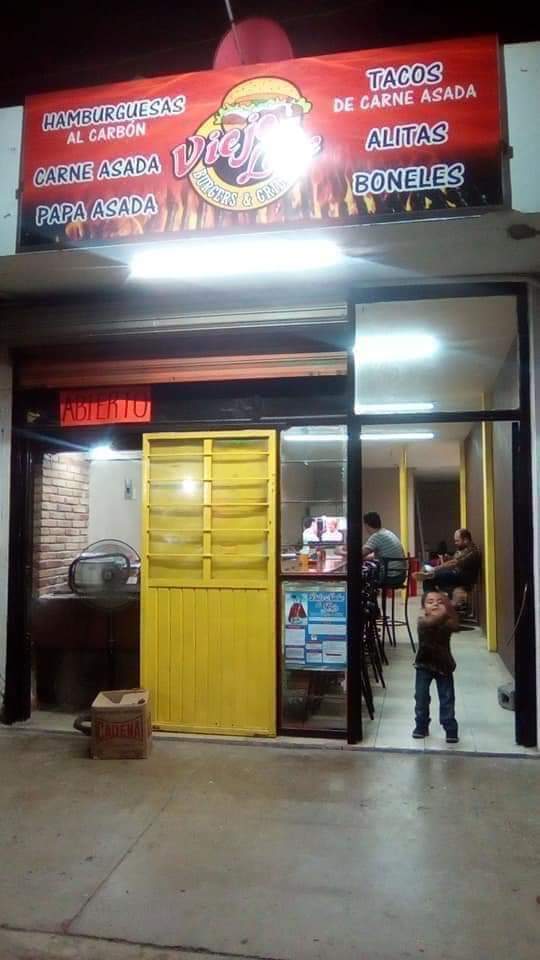 Viejo Lake "Burger & Grill" image 5