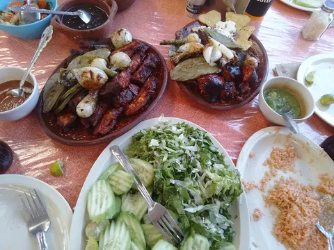 Pollos Sinaloa, pollos, conejos y carnes asadas. image 2