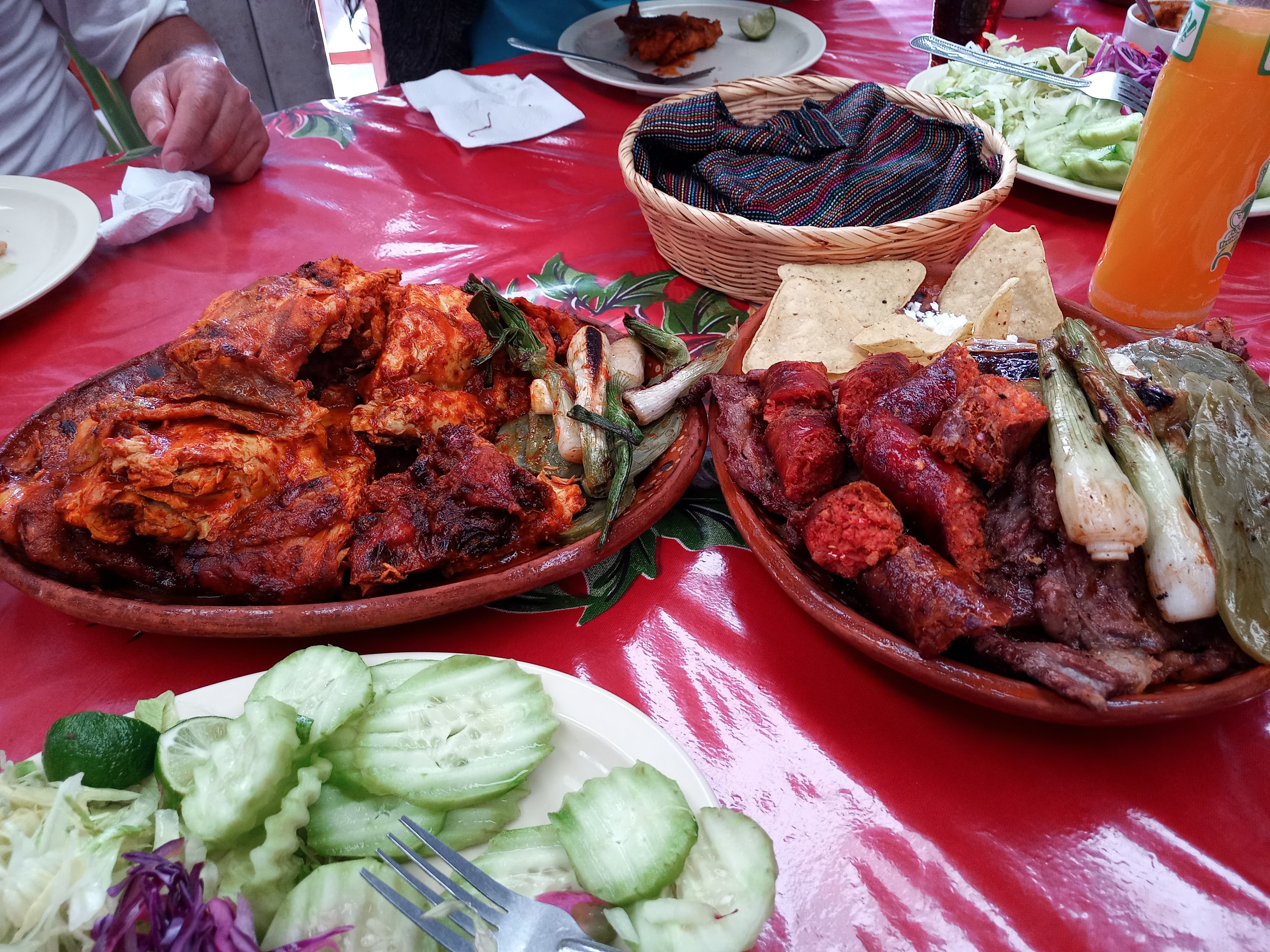 Pollos Sinaloa, pollos, conejos y carnes asadas. image 3