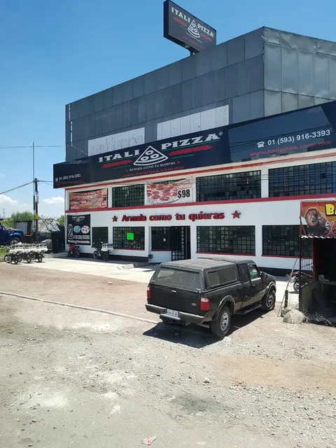 Itali Pizza image 5
