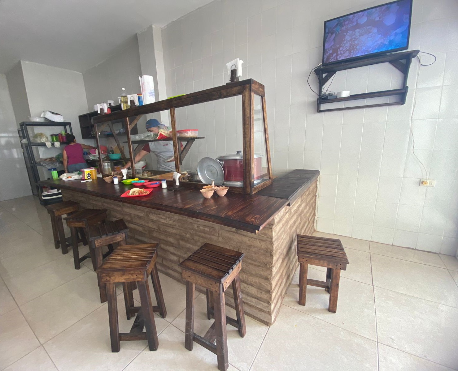 El Viejón Tortas Ahogadas de Lechón Adobado image 2