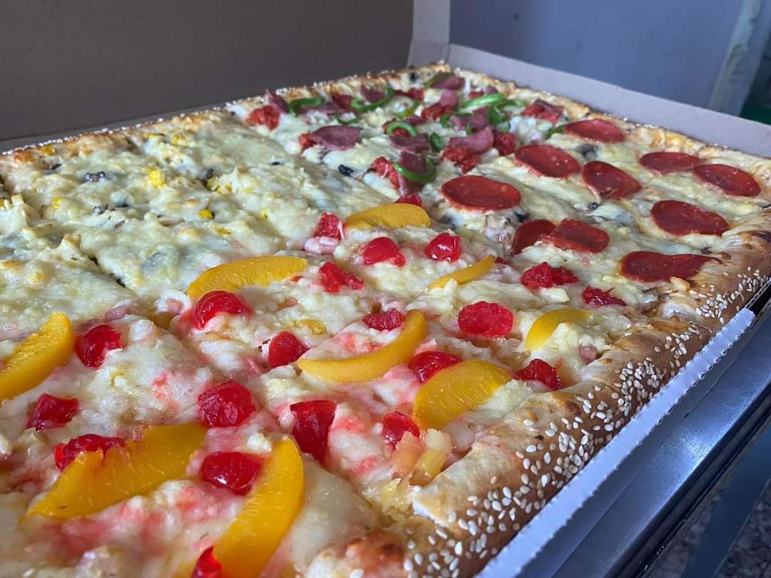 JIREH PIZZAS image 1