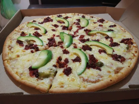 JIREH PIZZAS image 2