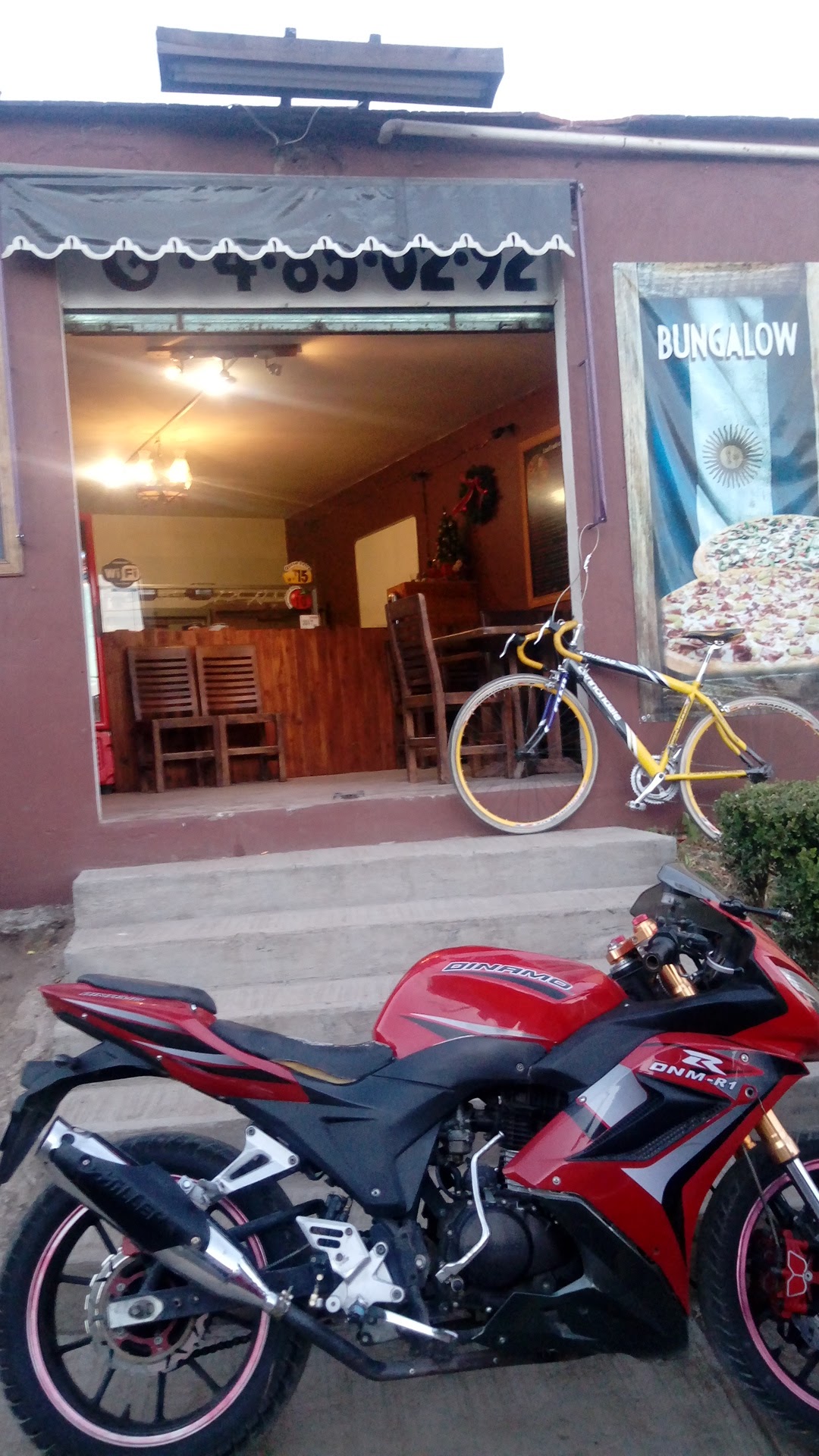 Bungalow Pizzeria image 9