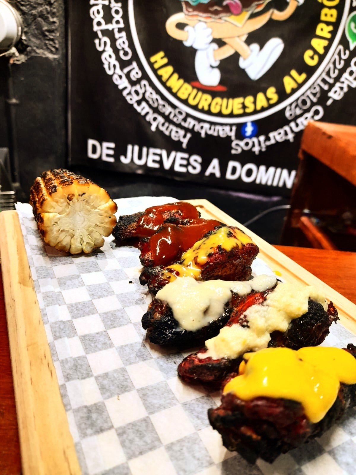 Hamburguesas al carbón rafiki image 7