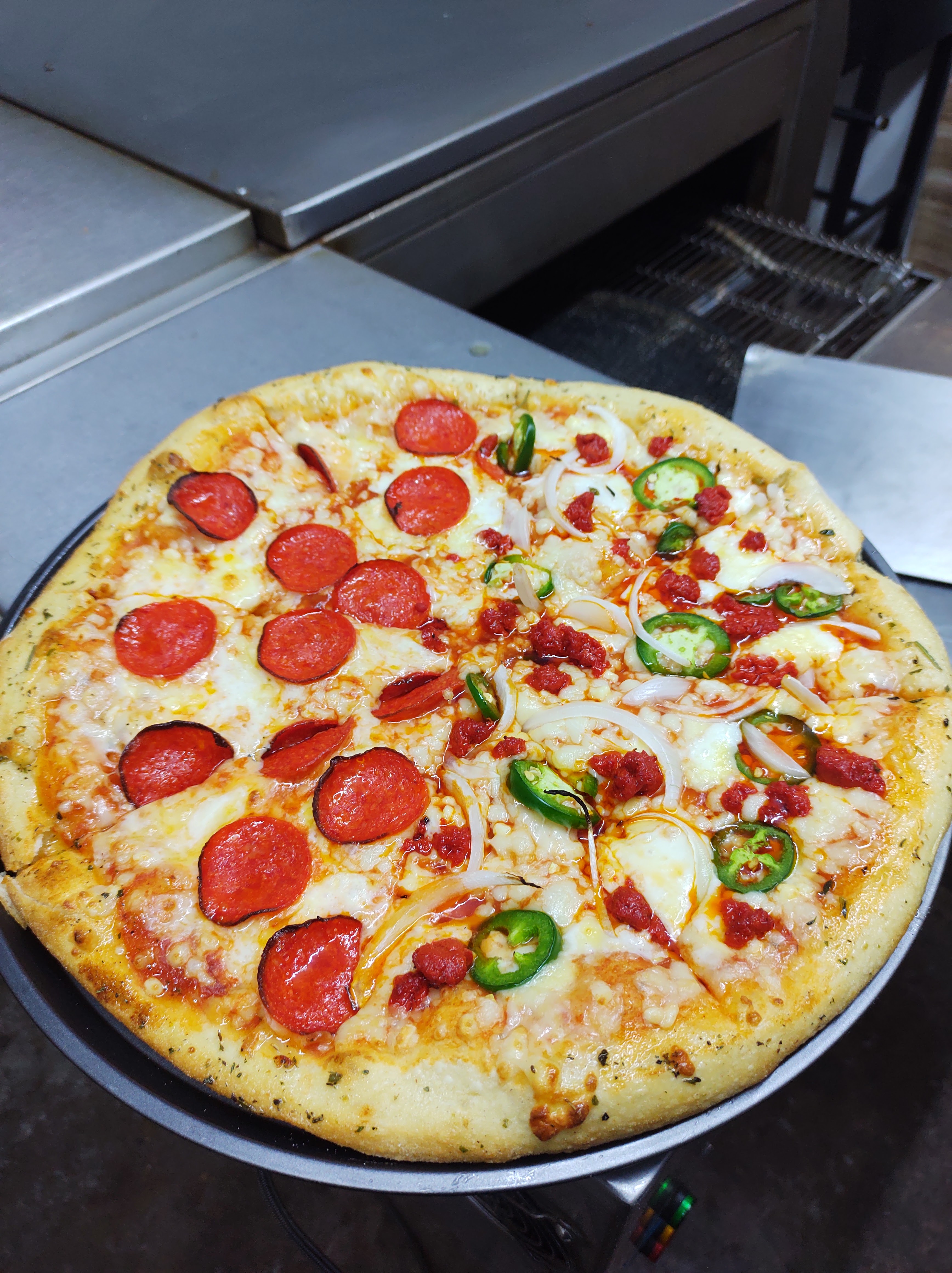 LA CASA DE LA PIZZA image 2